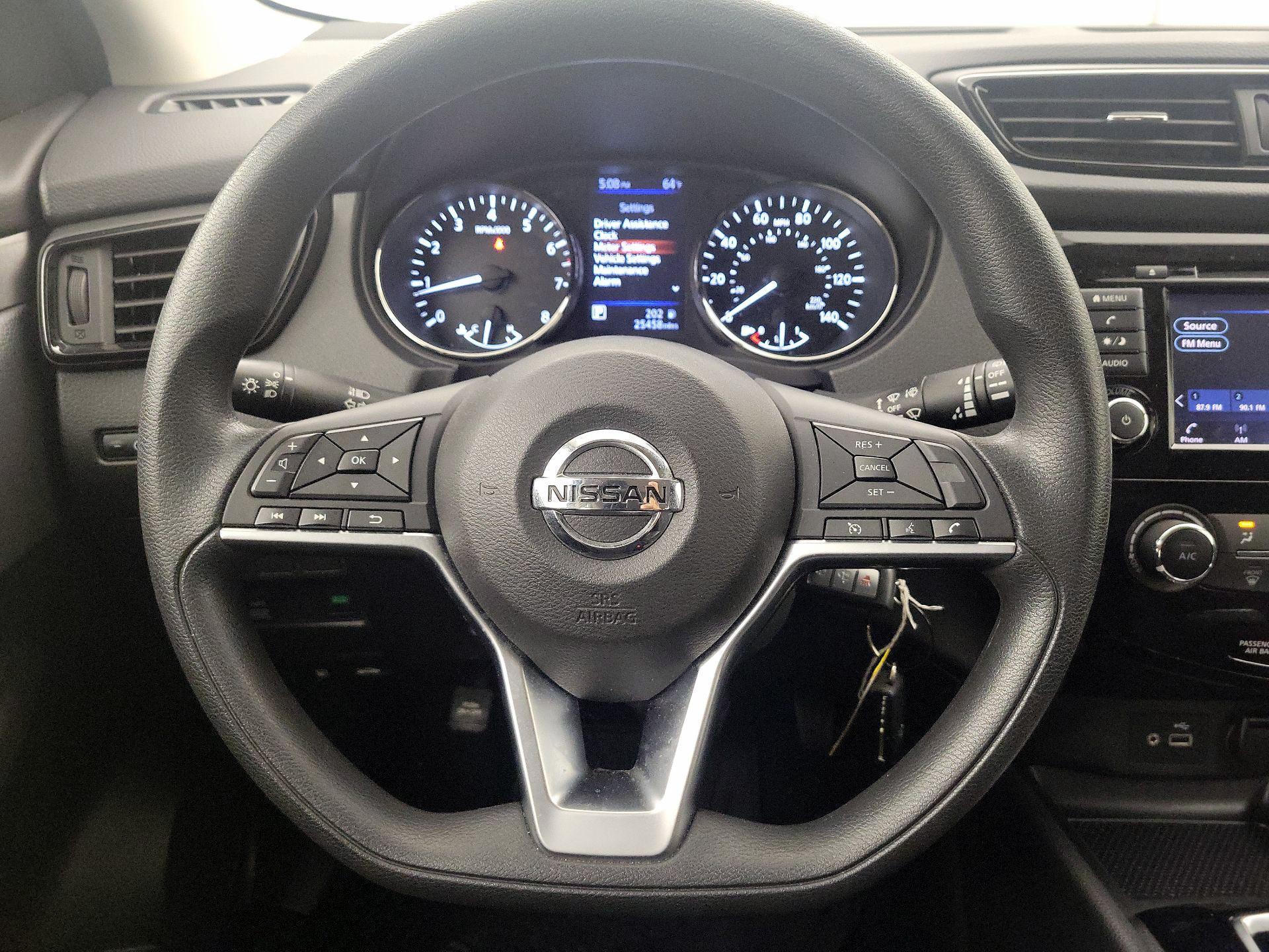 Thumbnail: 2019 Nissan Rogue Sport - 10