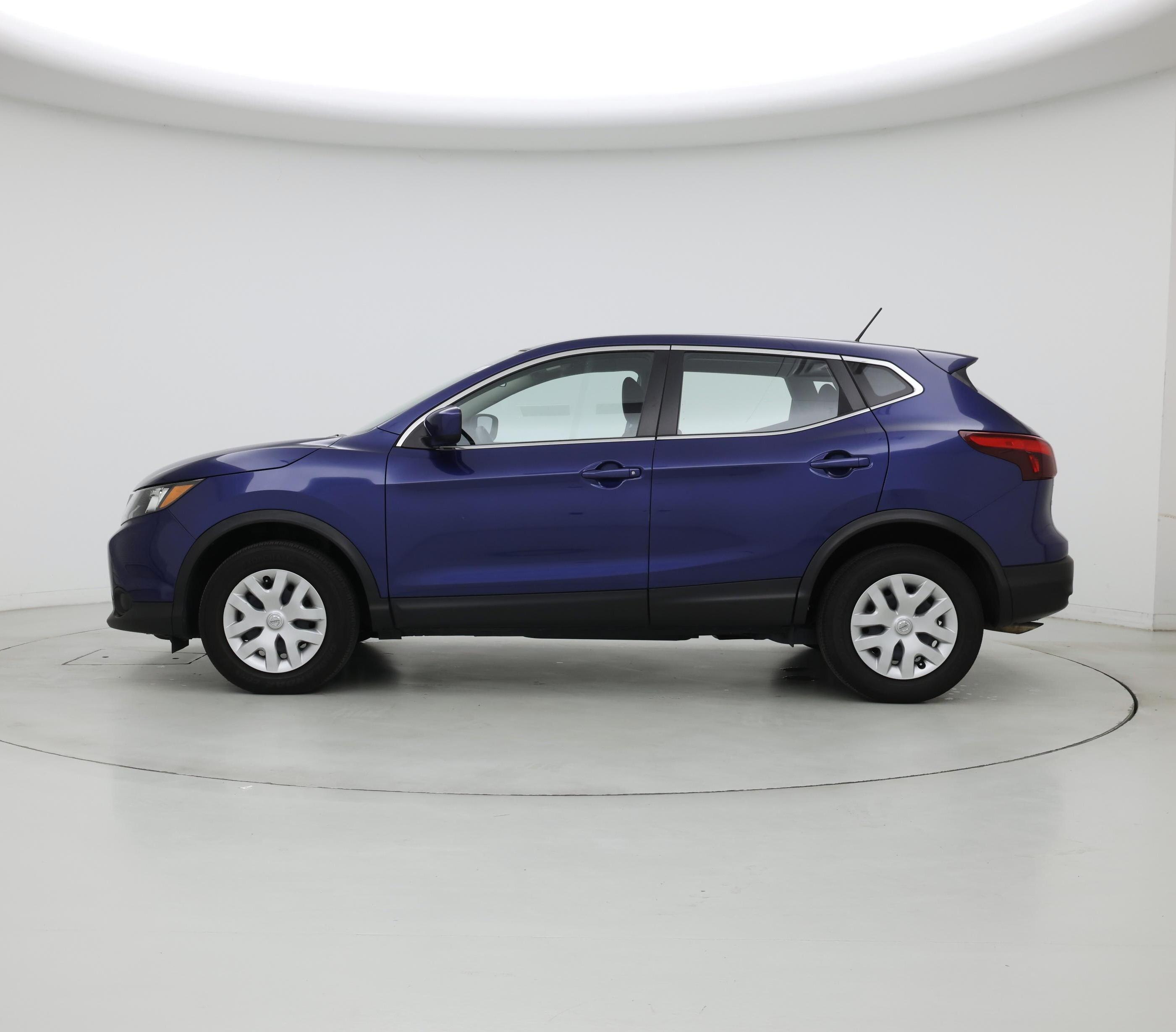 Thumbnail: 2019 Nissan Rogue Sport - 3
