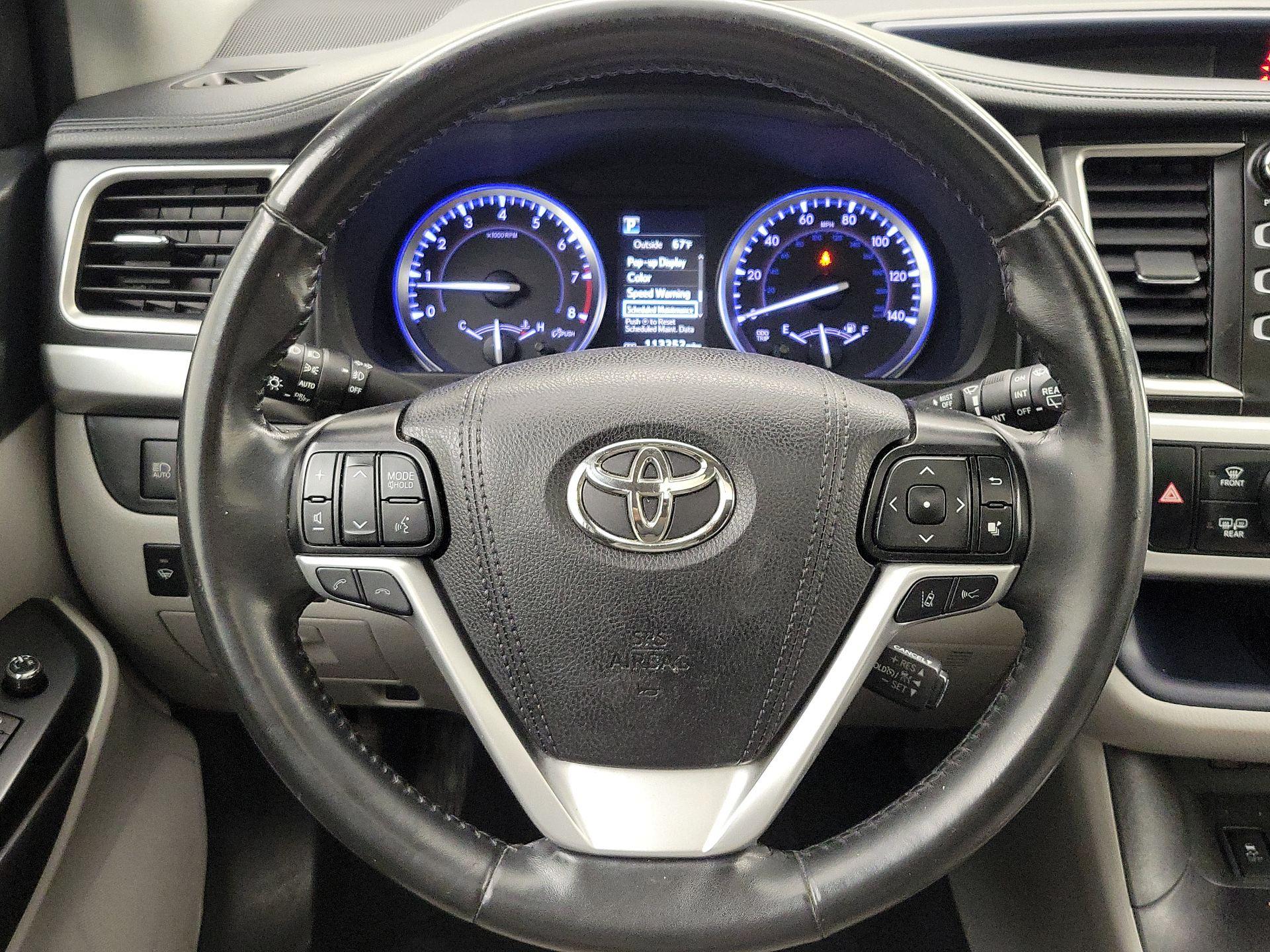 Thumbnail: 2019 Toyota Highlander - 10