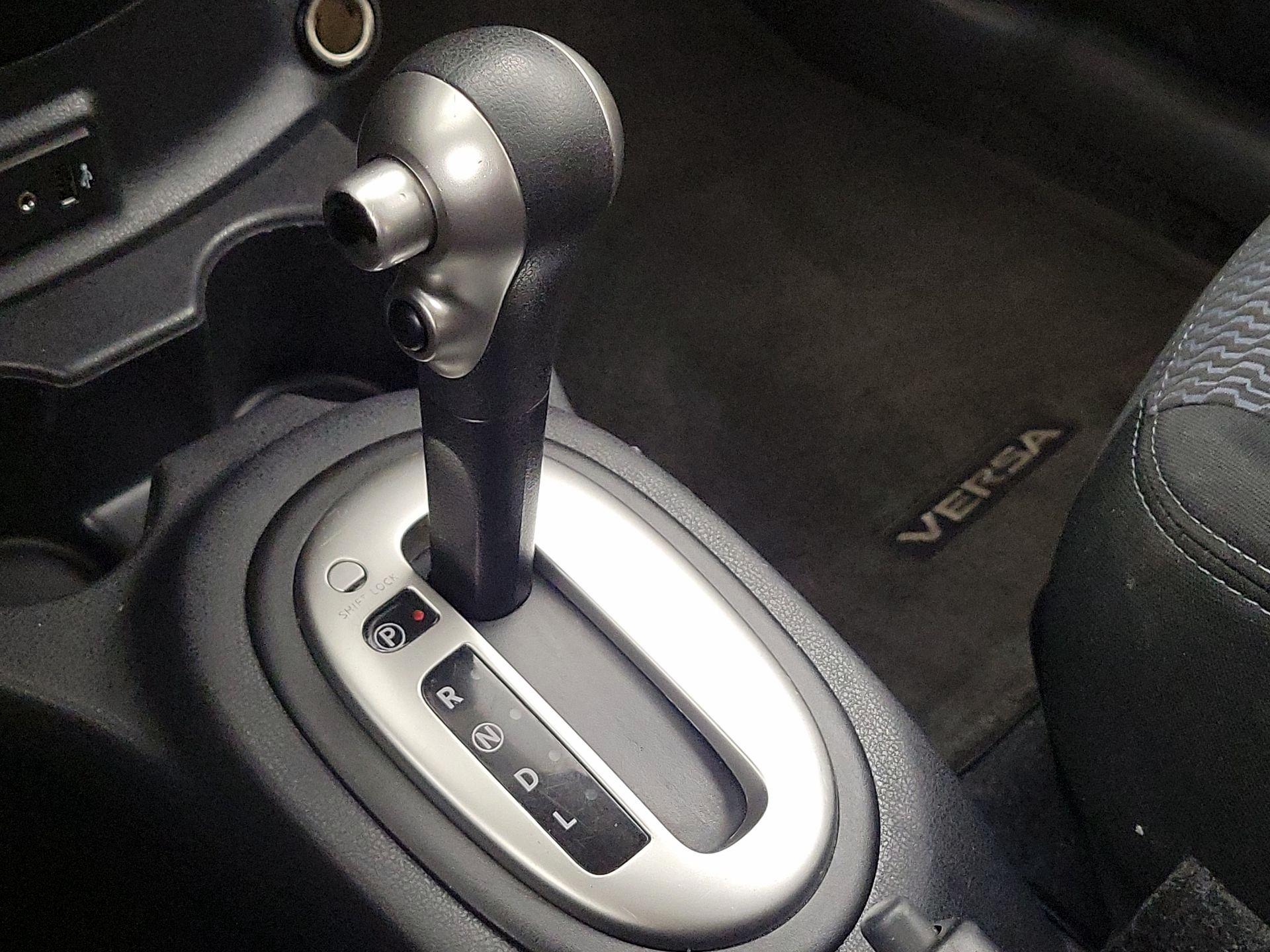 Thumbnail: 2017 Nissan Versa Note - 17