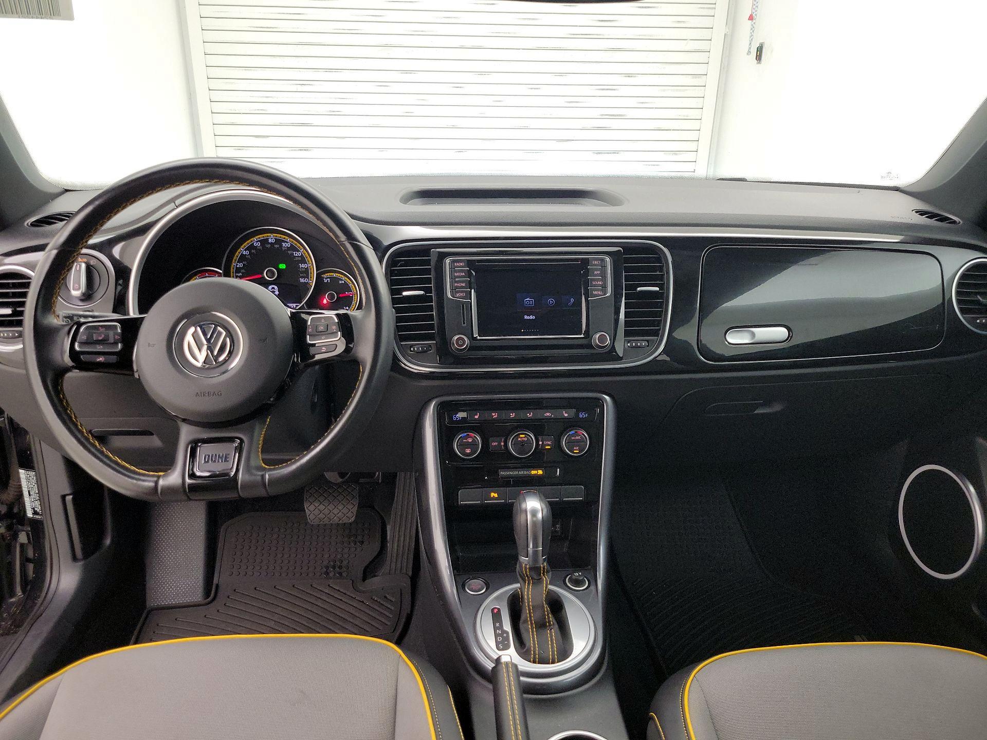 Thumbnail: 2018 Volkswagen Beetle - 9