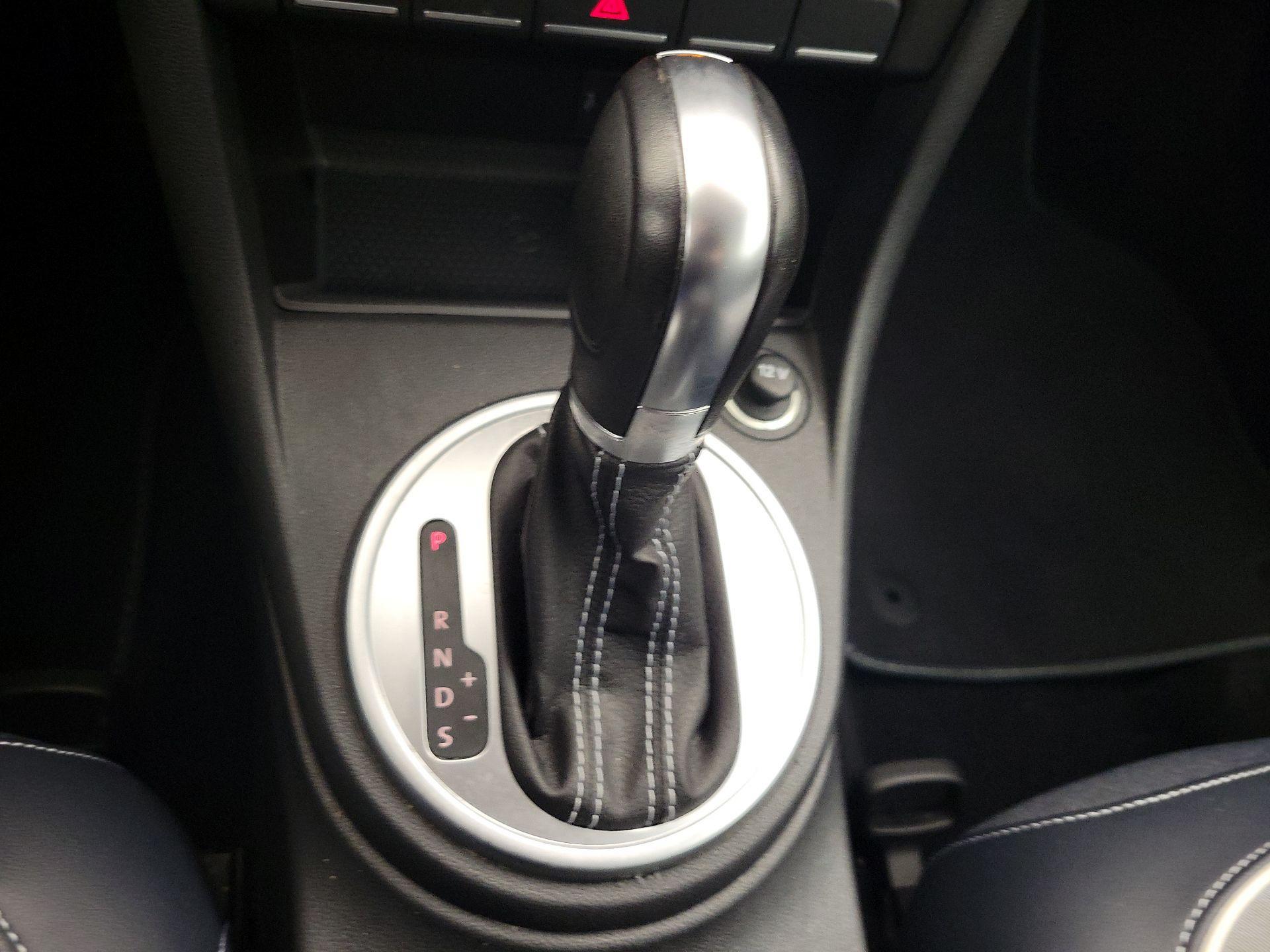 Thumbnail: 2016 Volkswagen Beetle - 16