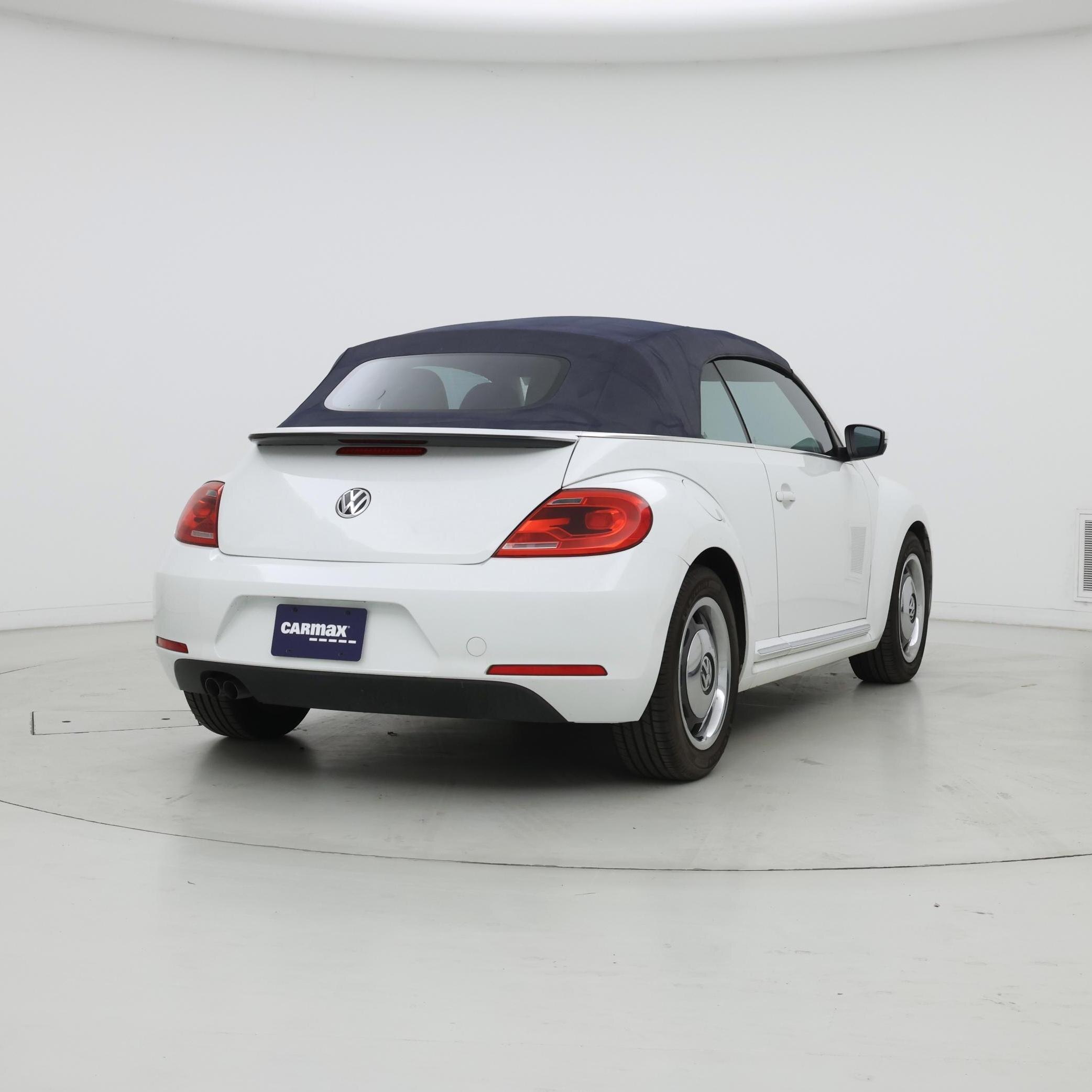 Thumbnail: 2016 Volkswagen Beetle - 8