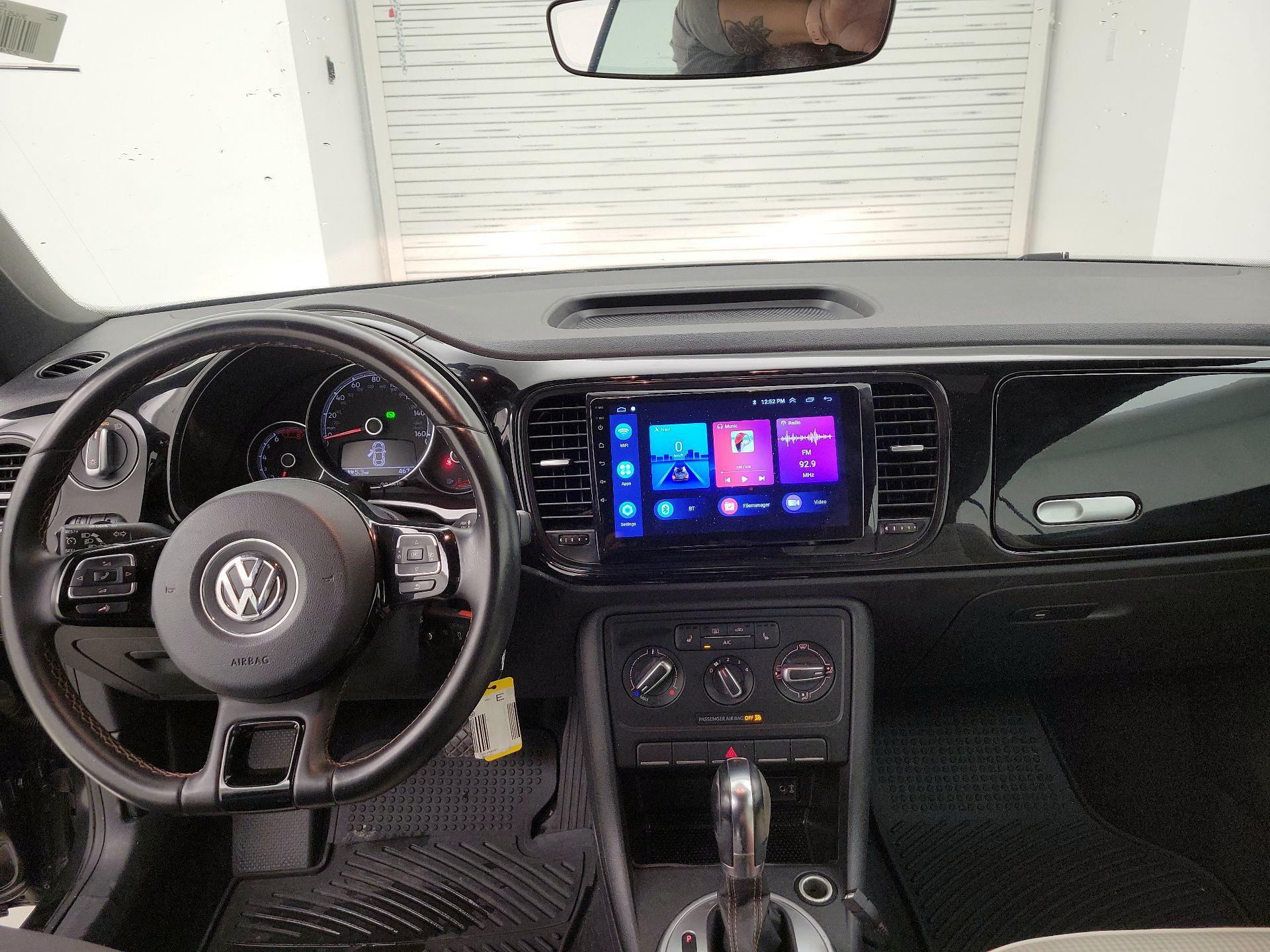 Thumbnail: 2017 Volkswagen Beetle - 9