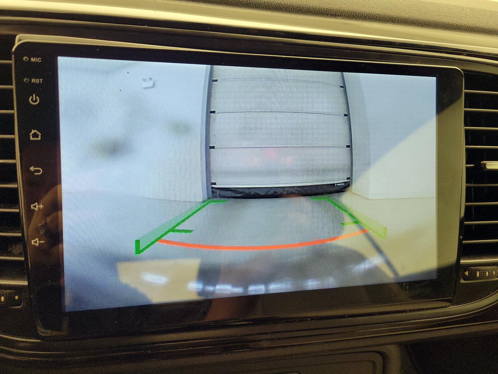 Thumbnail: 2017 Volkswagen Beetle - 14