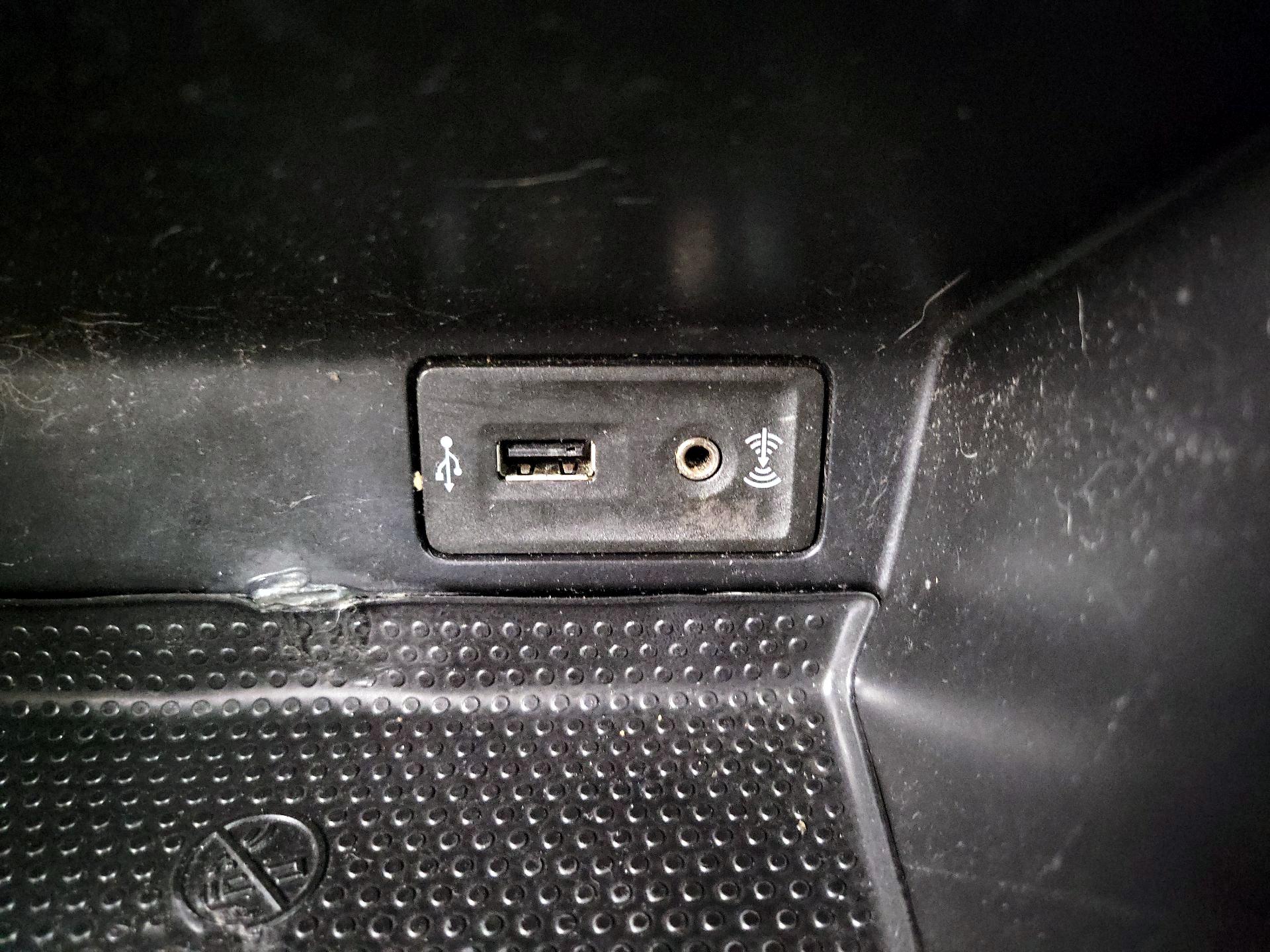 Thumbnail: 2017 Volkswagen Beetle - 18