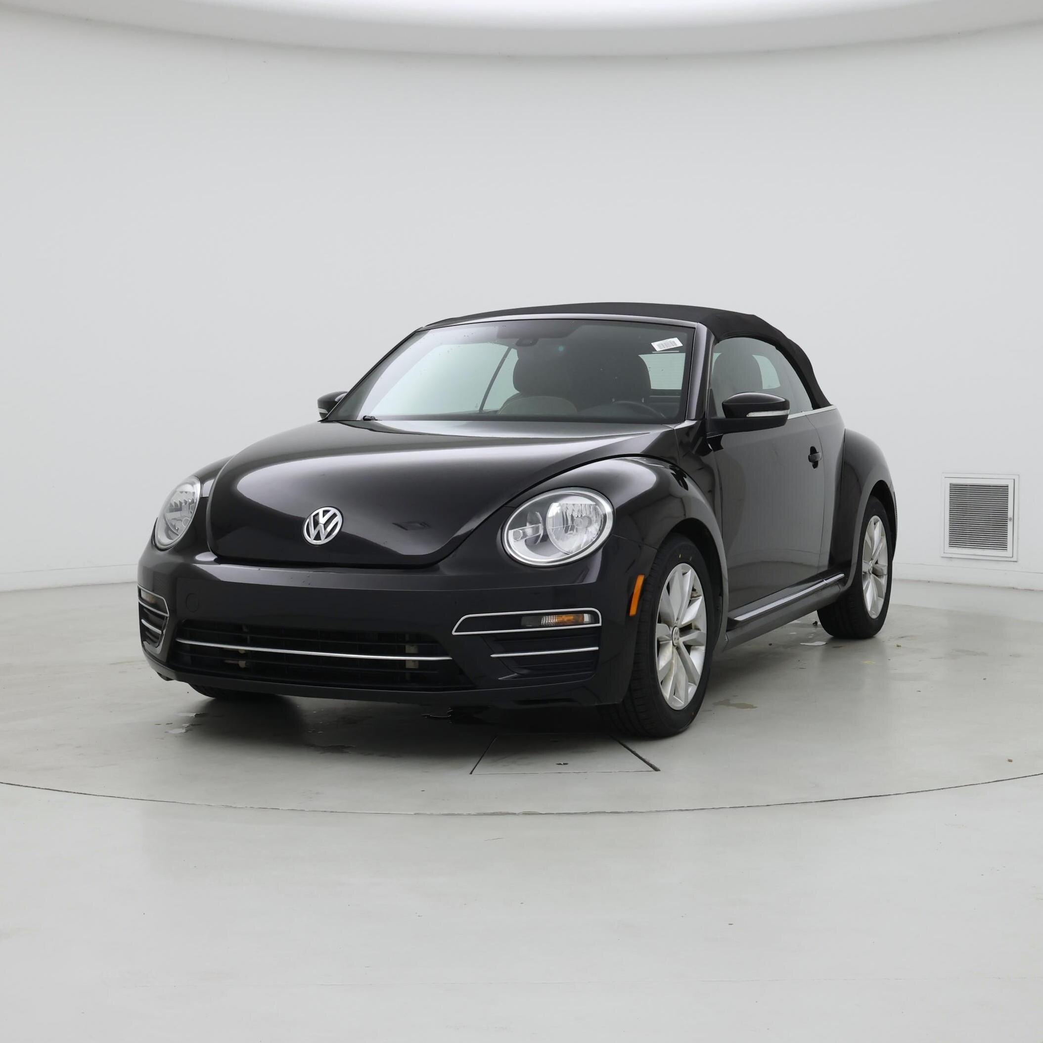 Thumbnail: 2017 Volkswagen Beetle - 4