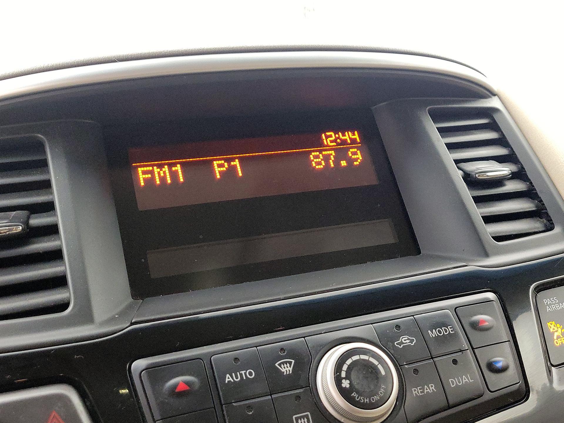 Thumbnail: 2014 Nissan Pathfinder - 14