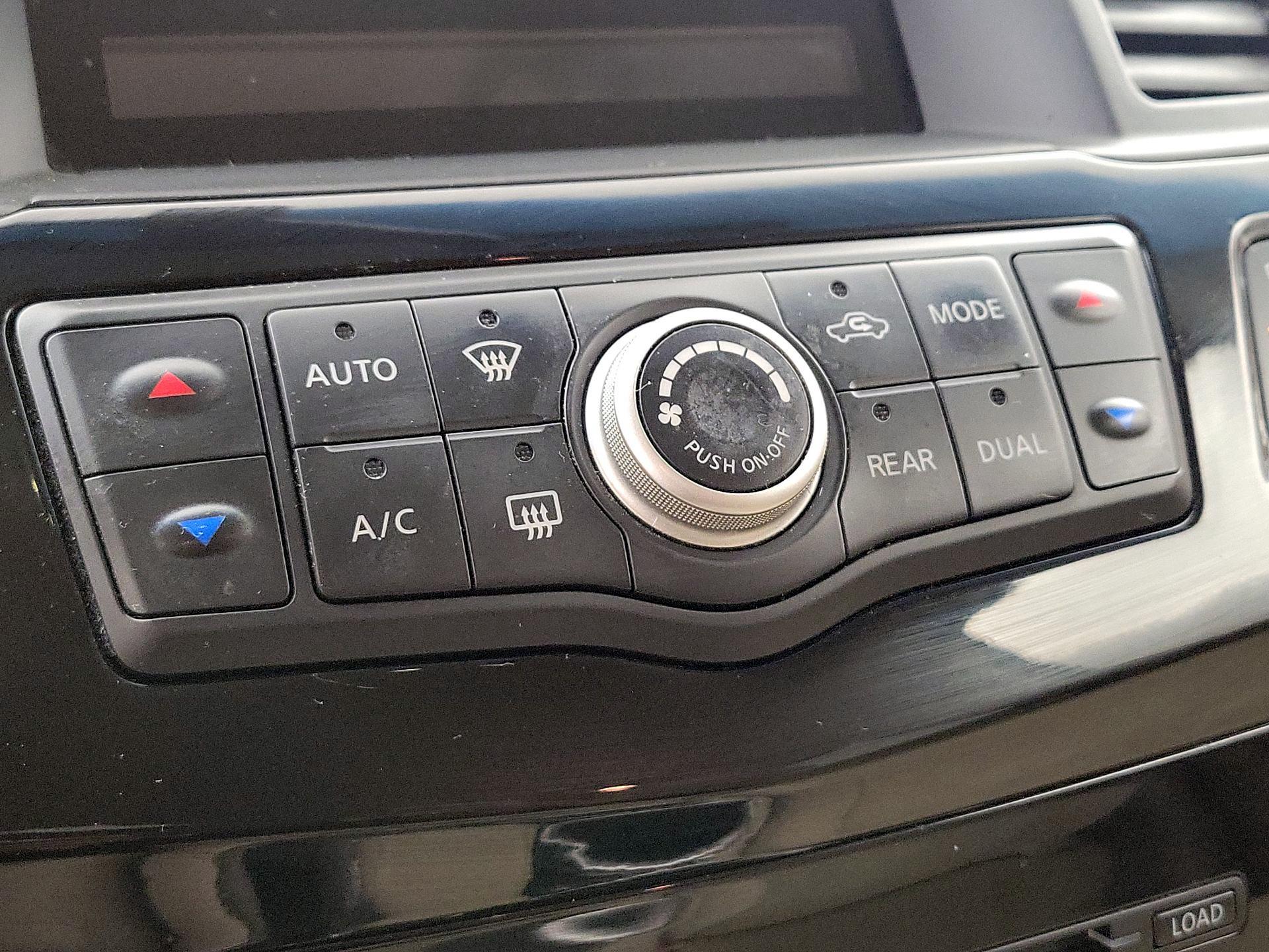 Thumbnail: 2014 Nissan Pathfinder - 15