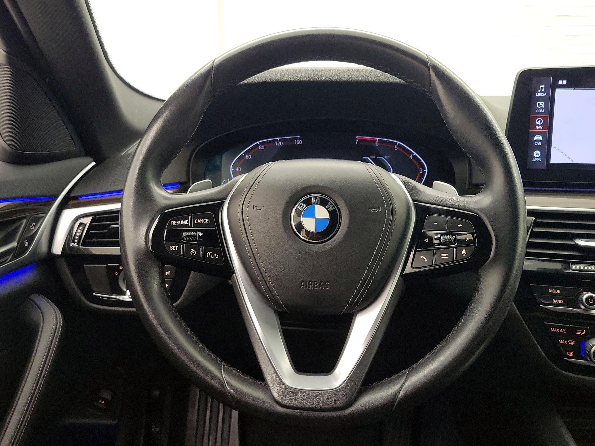 Thumbnail: 2022 BMW 5 Series - 10