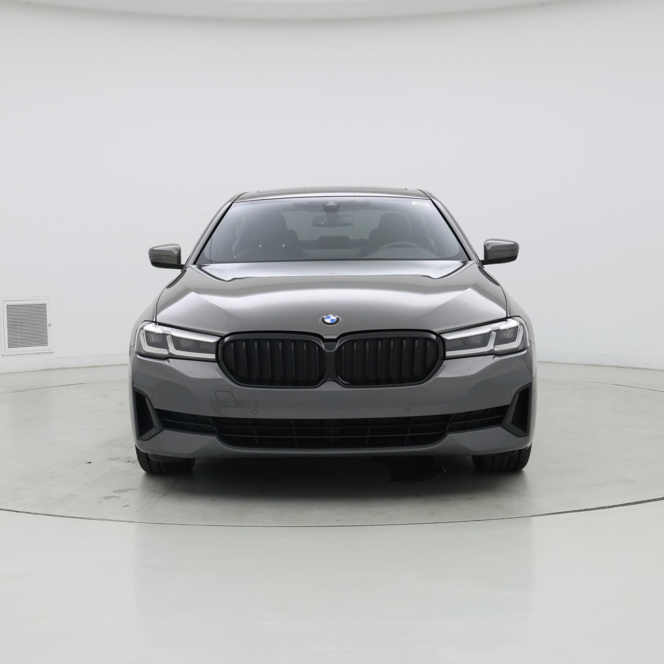 Thumbnail: 2022 BMW 5 Series - 5