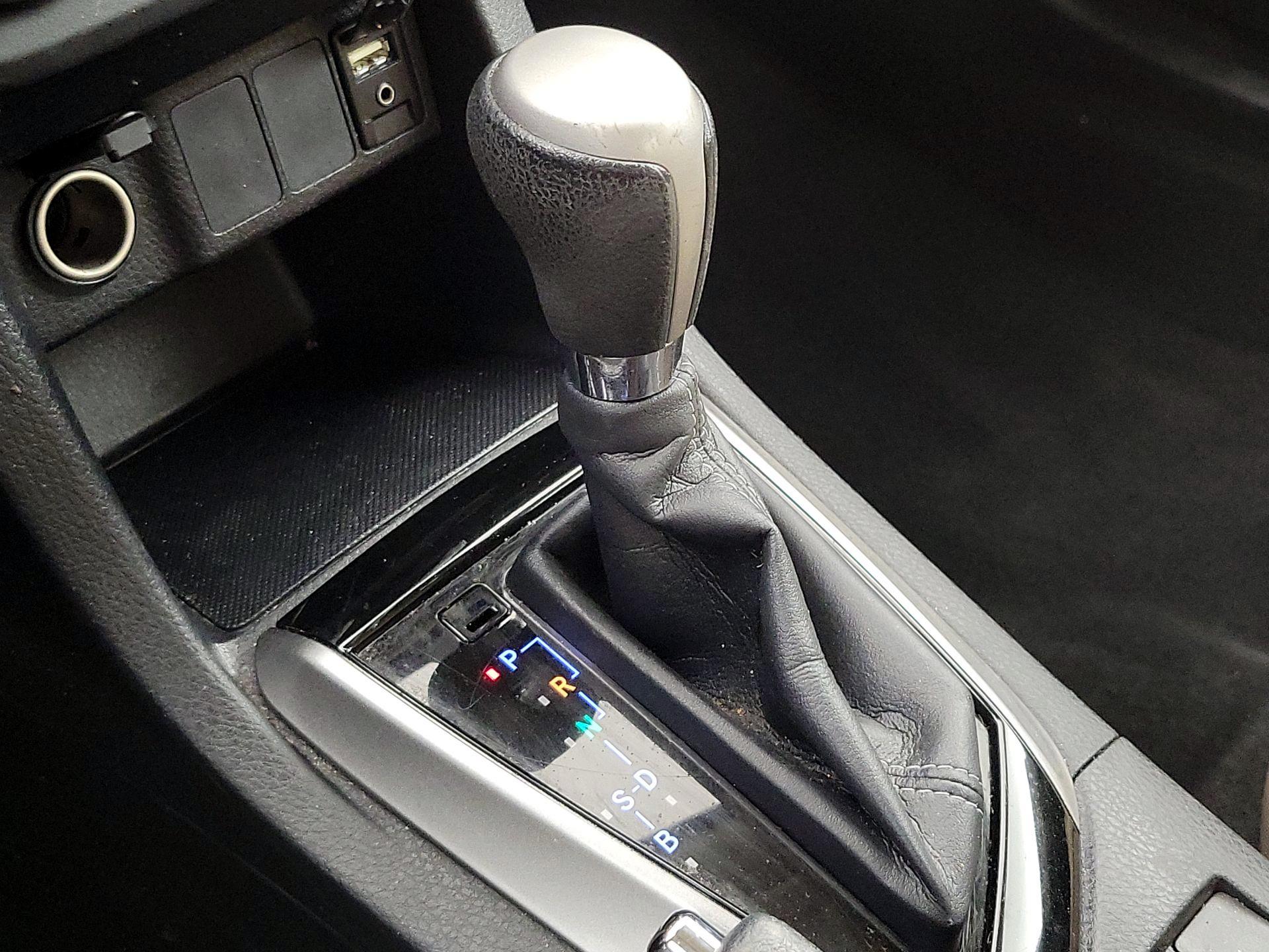 Thumbnail: 2016 Toyota Corolla - 17