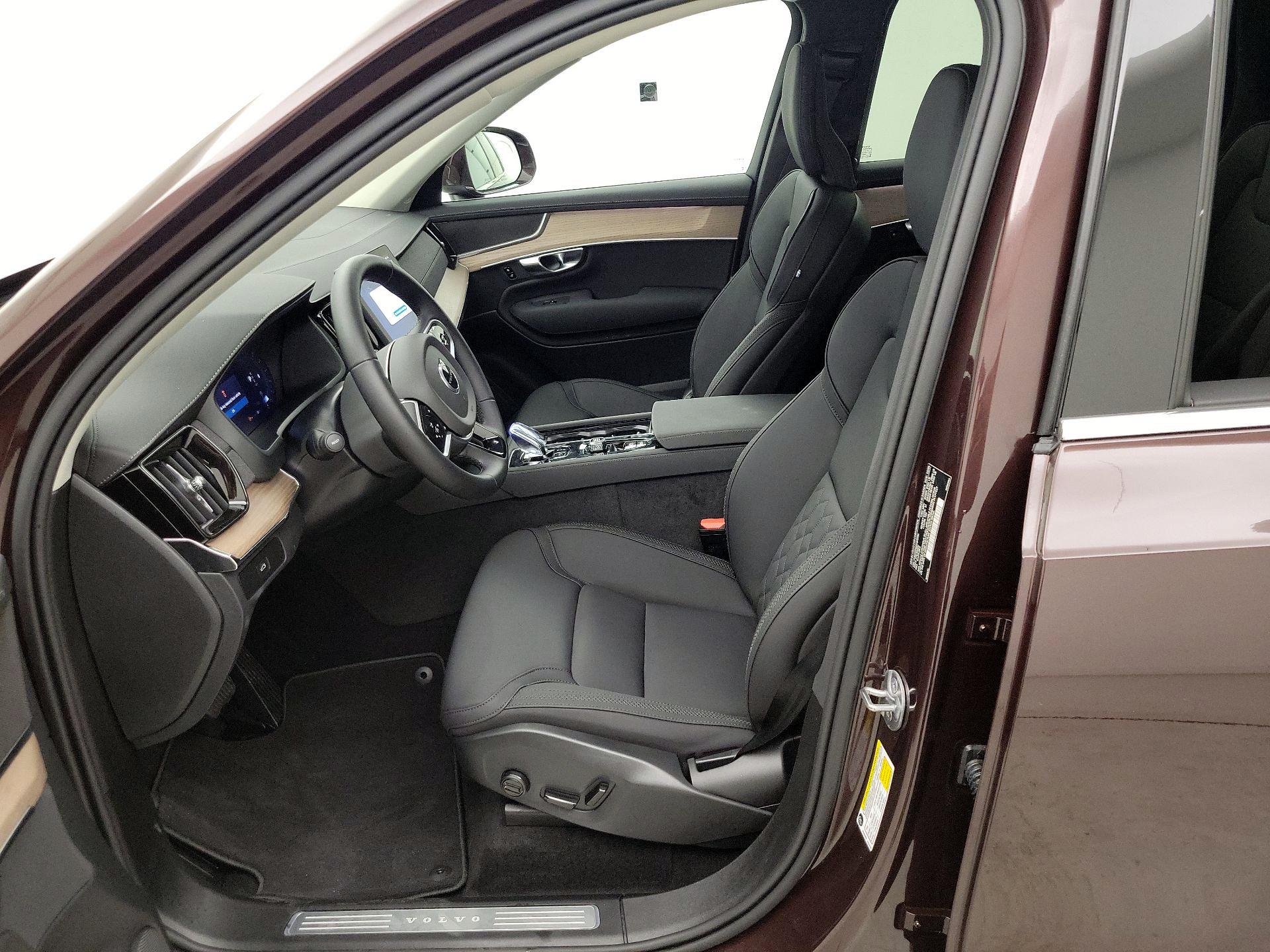 Thumbnail: 2025 Volvo XC90 - 11