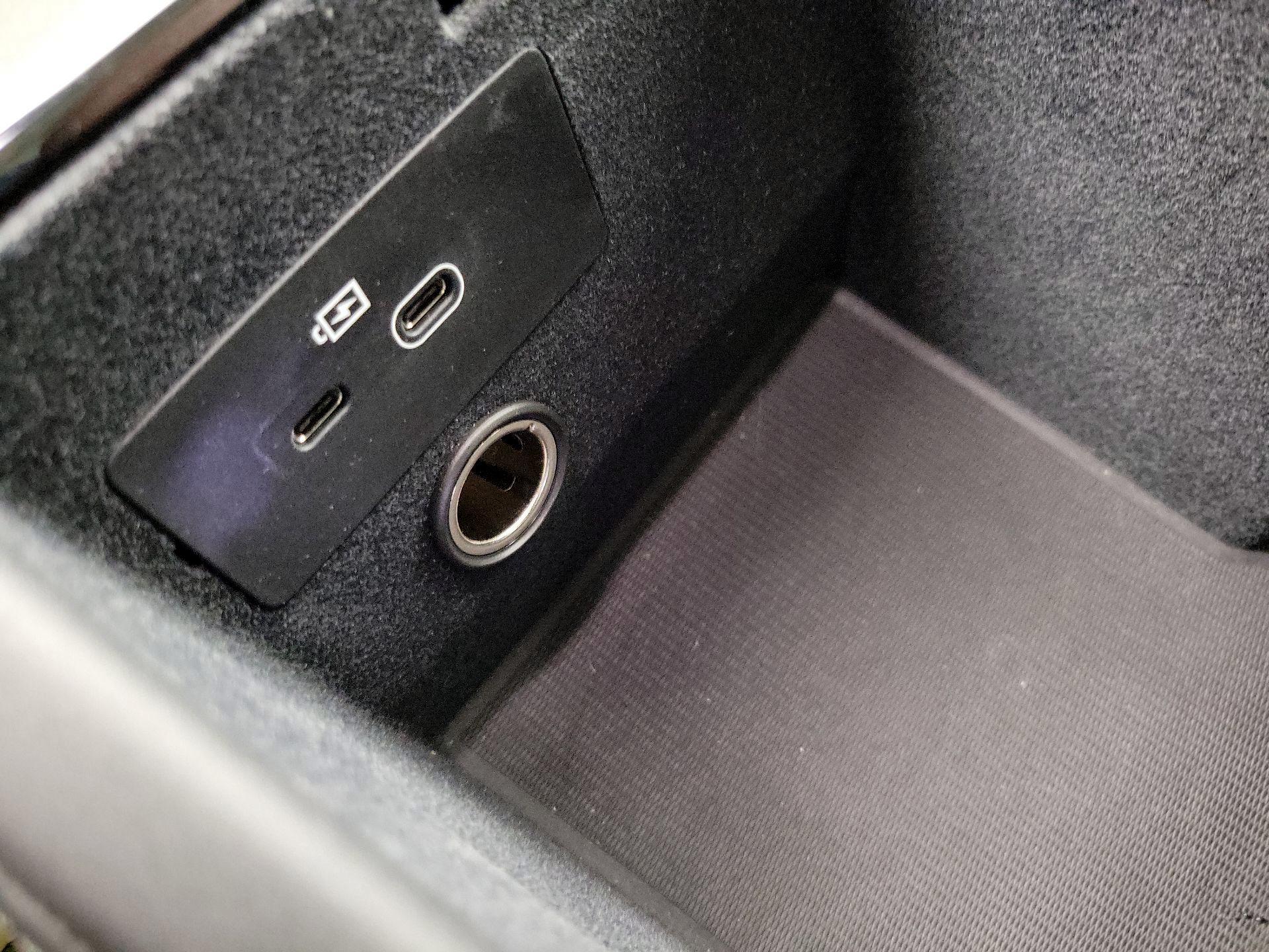 Thumbnail: 2025 Volvo XC90 - 19