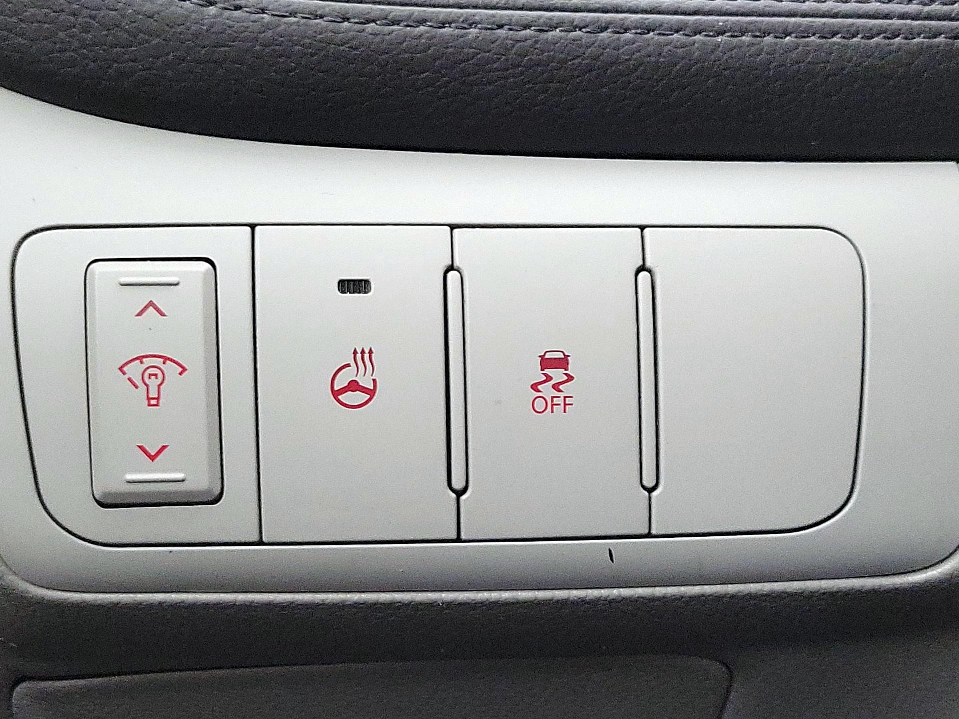 Thumbnail: 2015 Kia Optima - 13