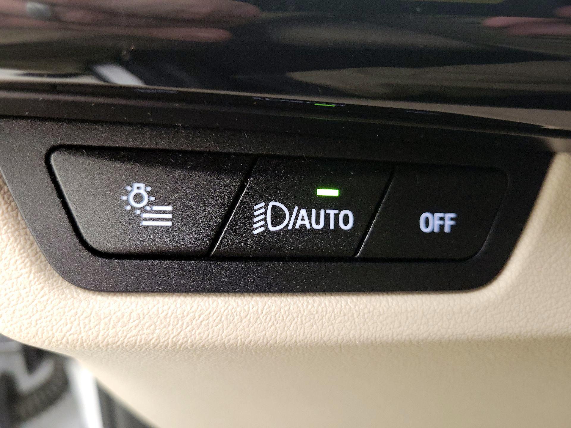 Thumbnail: 2023 BMW X1 - 13