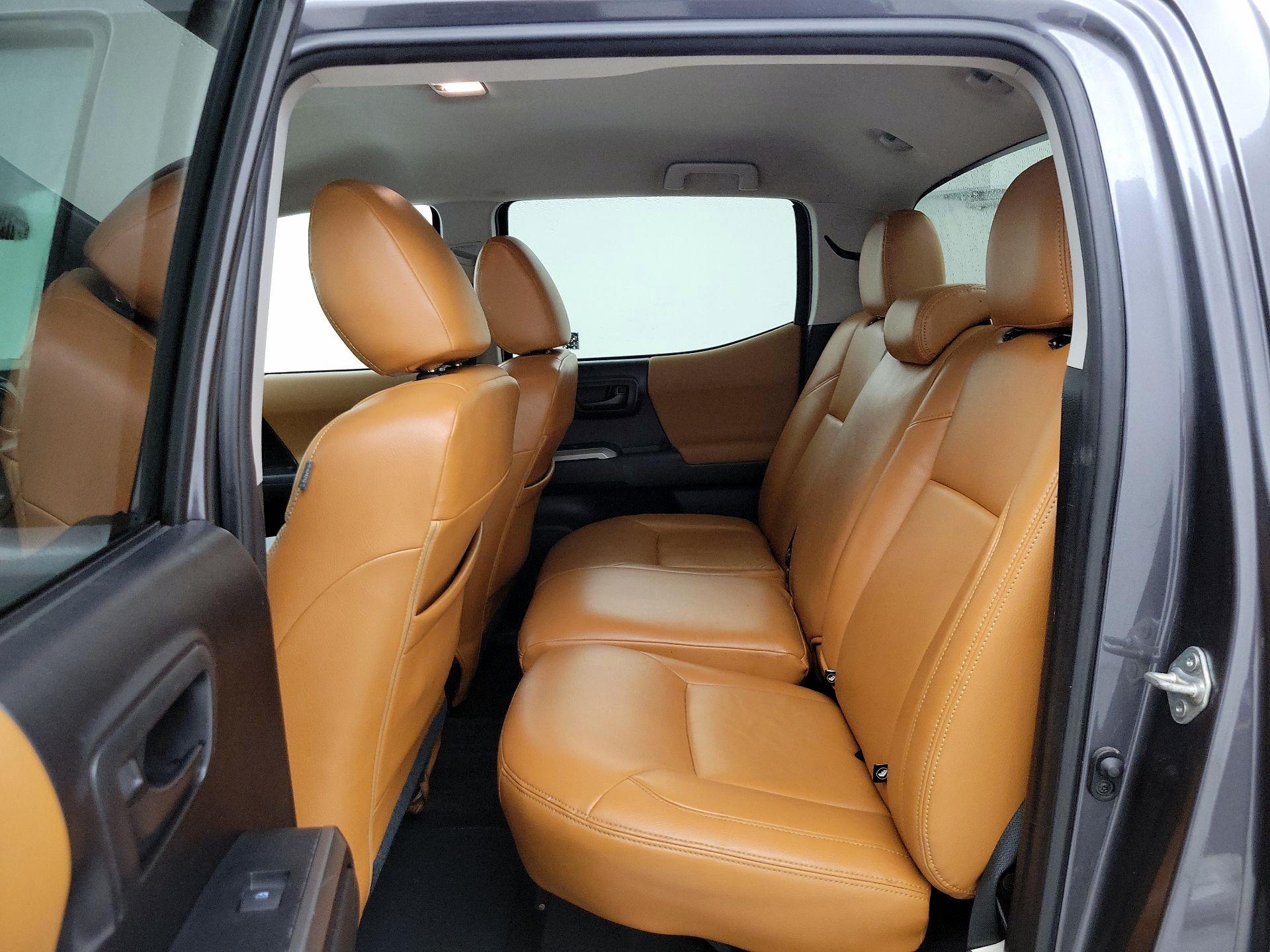 Thumbnail: 2020 Toyota Tacoma - 19