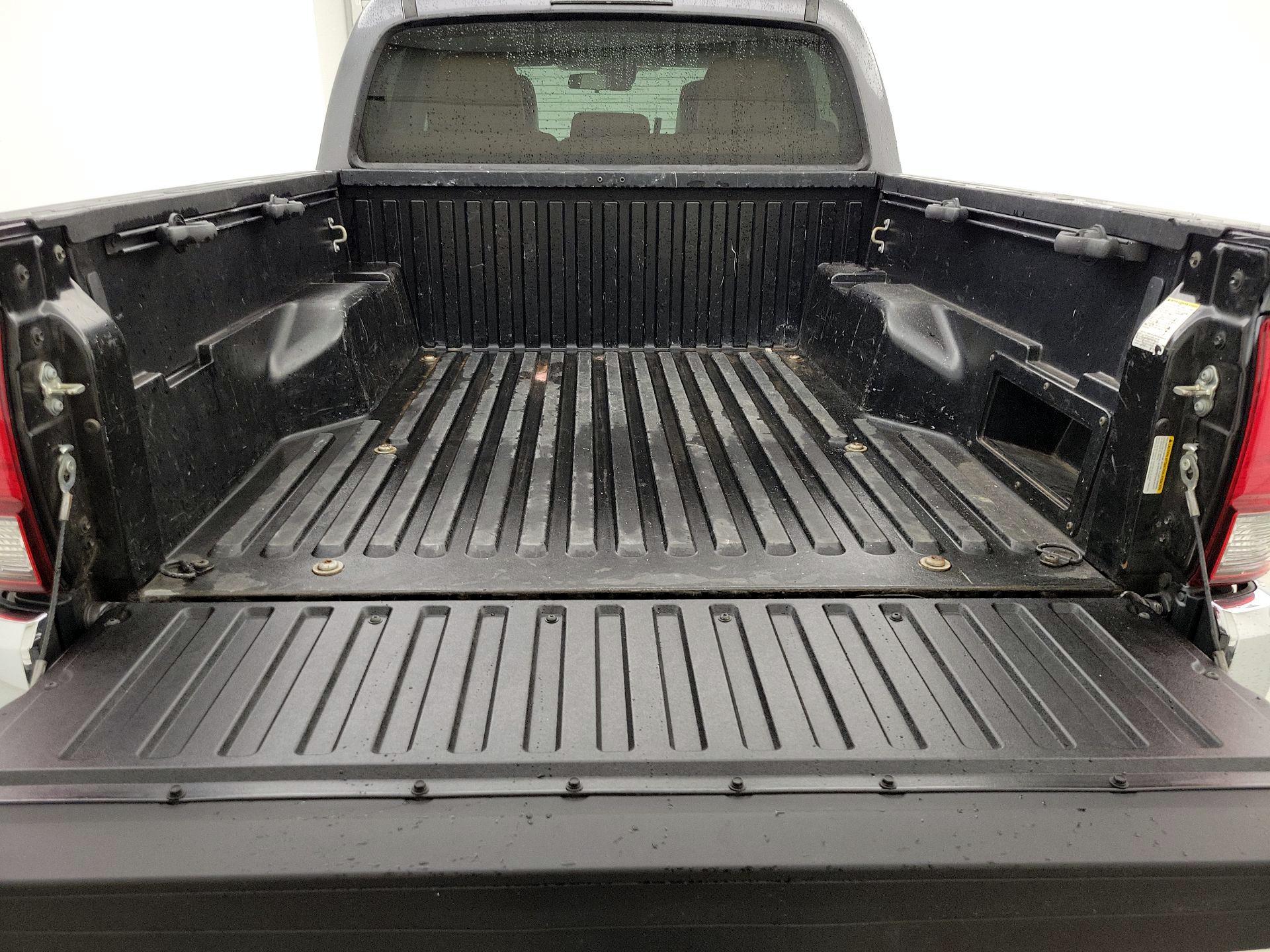 Thumbnail: 2020 Toyota Tacoma - 20