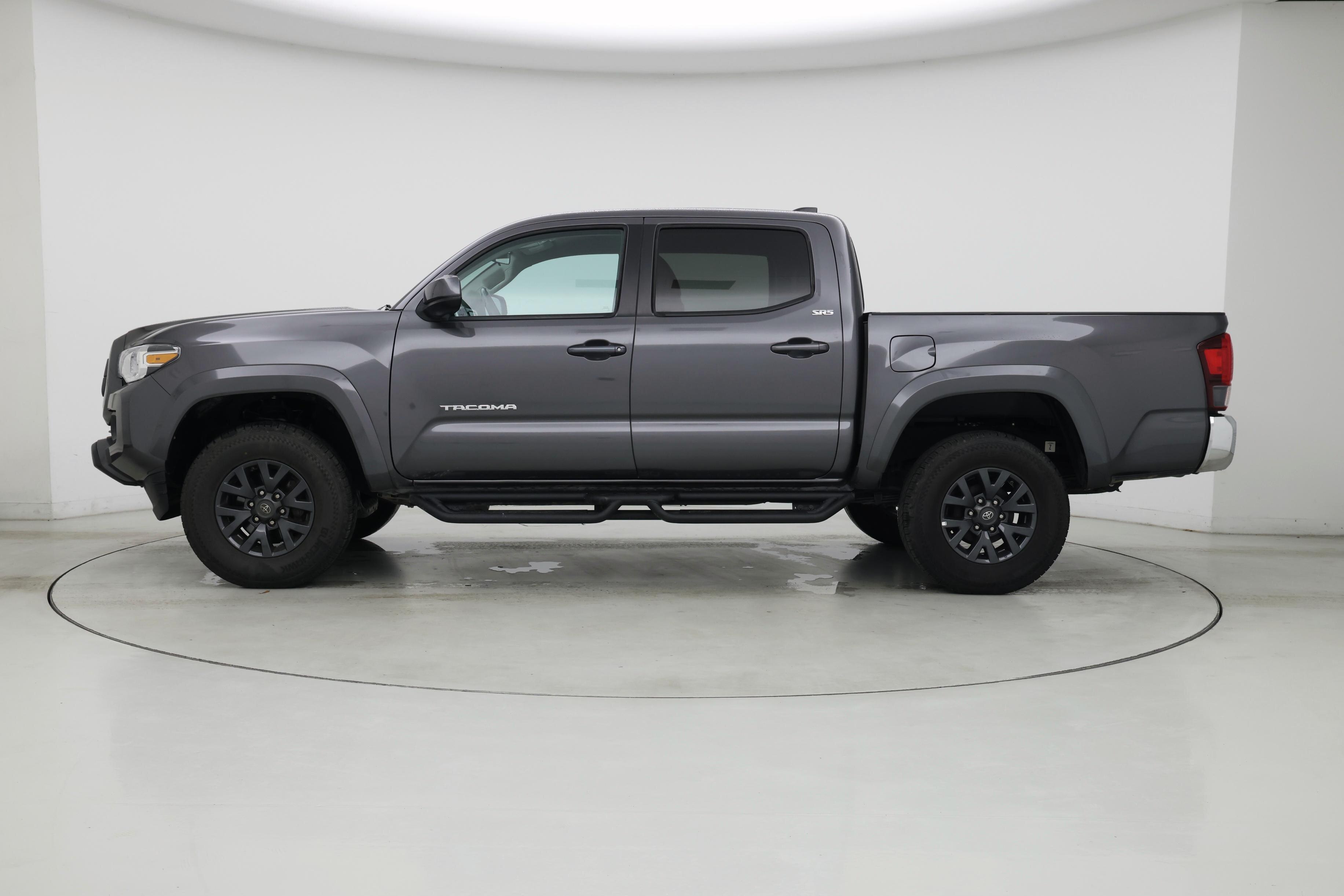 Thumbnail: 2020 Toyota Tacoma - 3