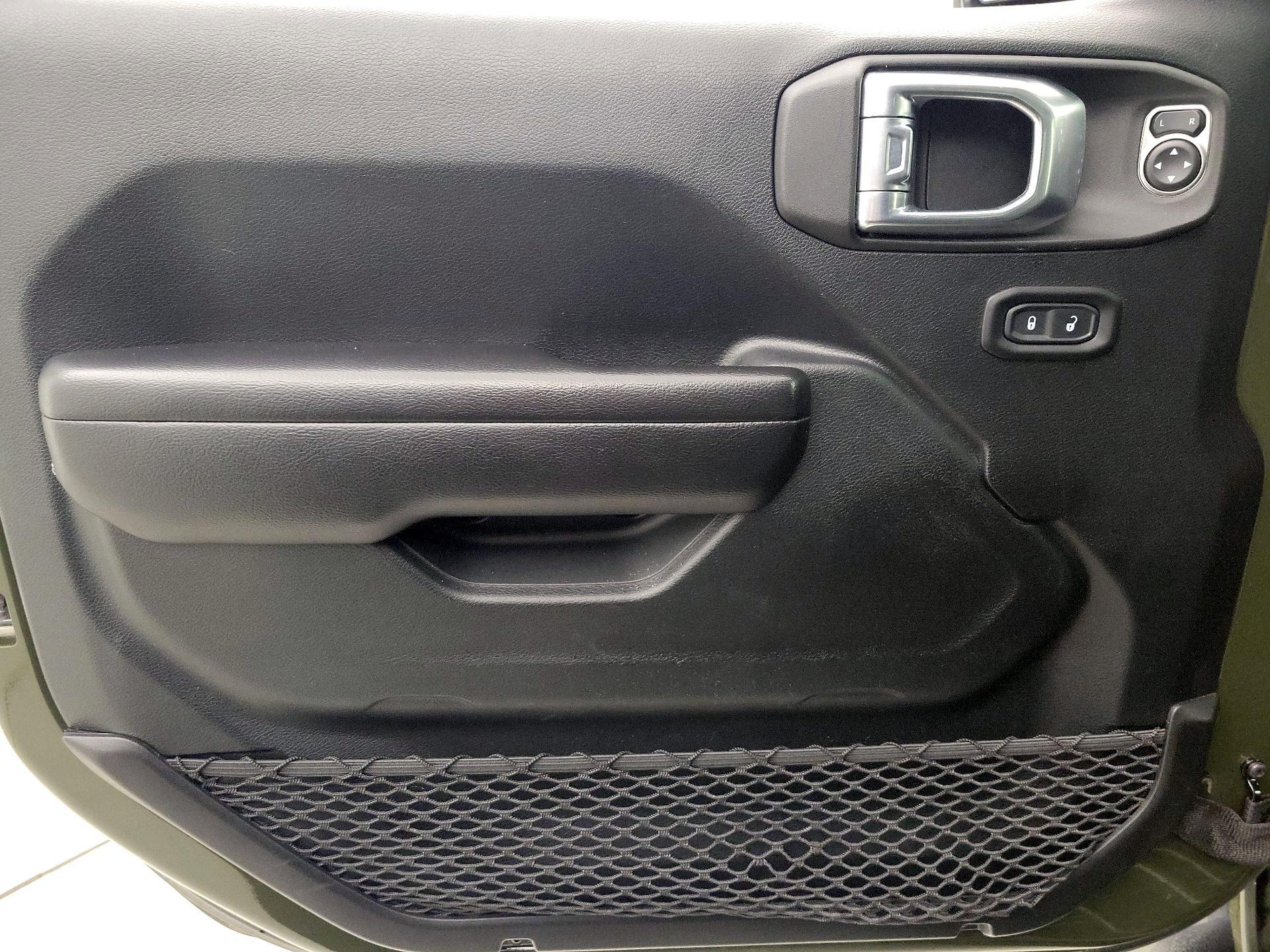 Thumbnail: 2021 Jeep Wrangler - 12