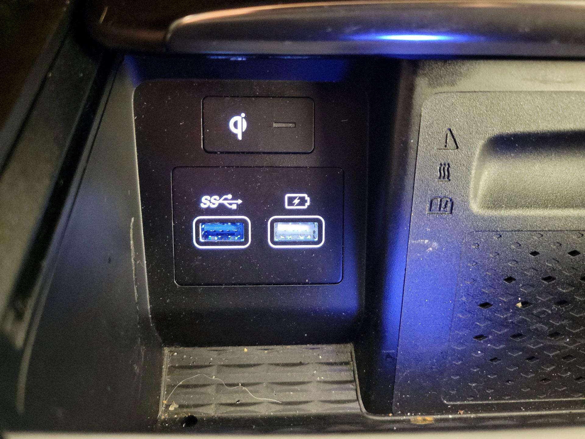 Thumbnail: 2022 Genesis GV80 - 19