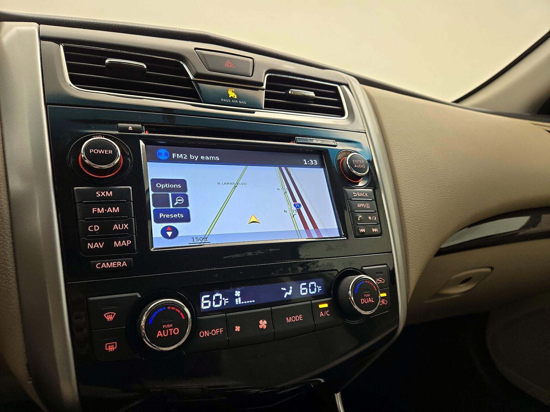 Thumbnail: 2015 Nissan Altima - 14