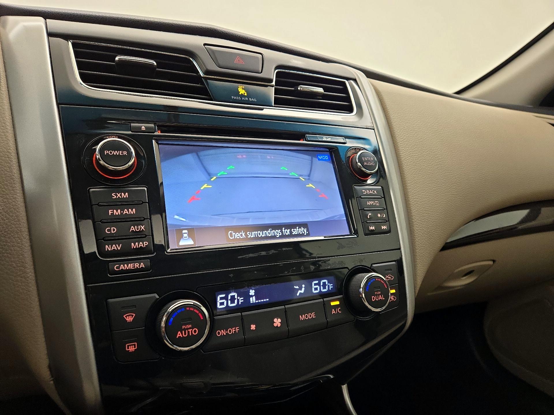 Thumbnail: 2015 Nissan Altima - 15
