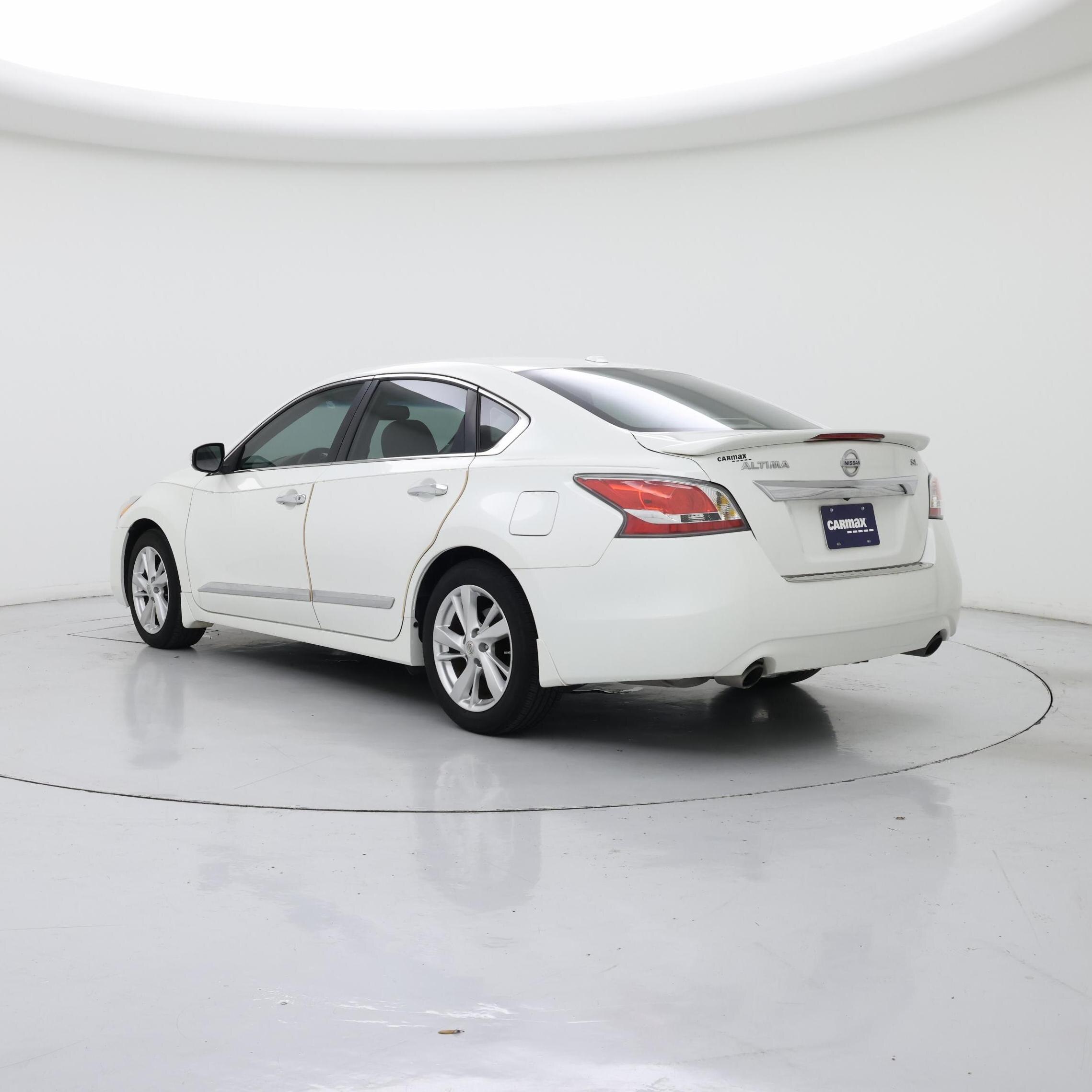 Thumbnail: 2015 Nissan Altima - 2