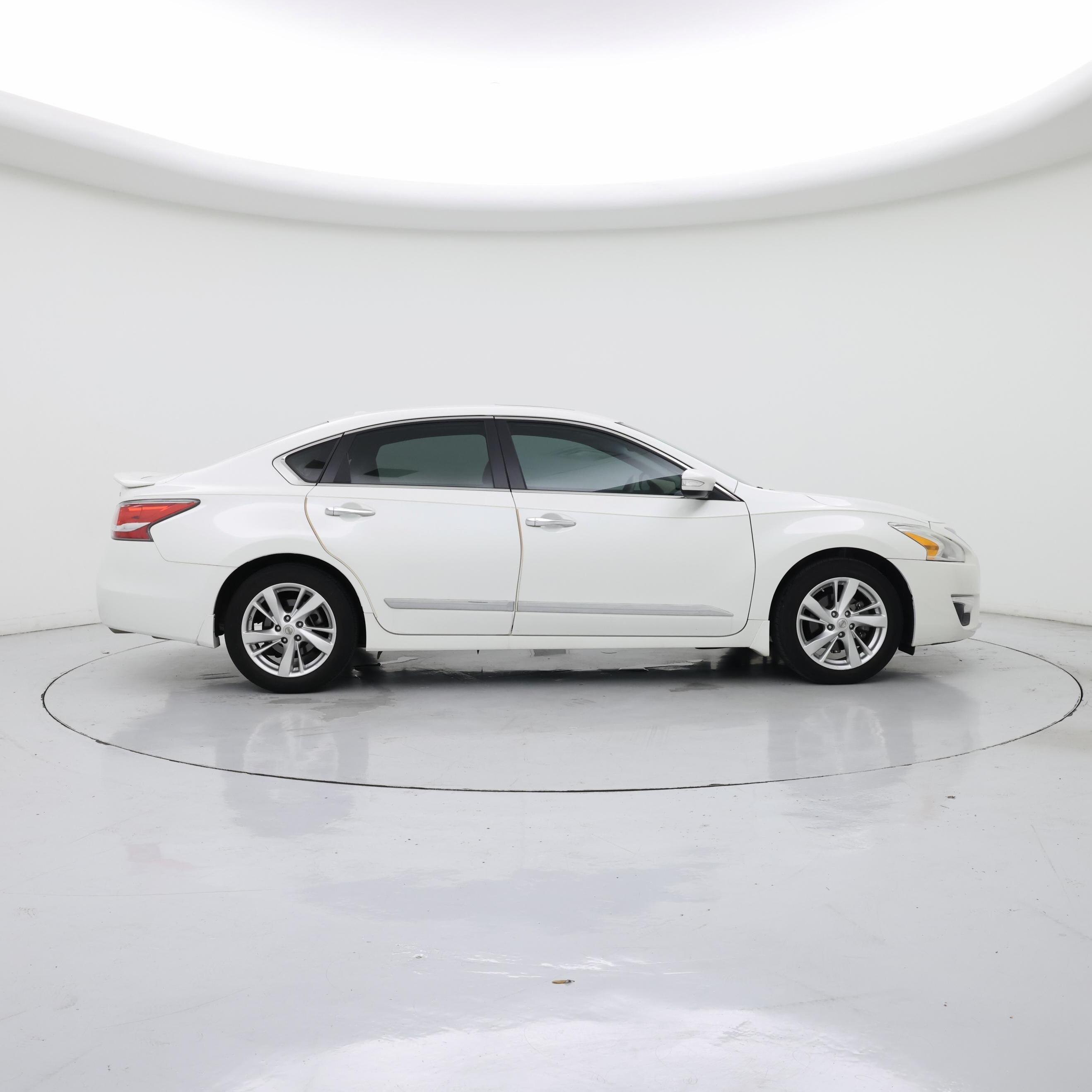 Thumbnail: 2015 Nissan Altima - 7