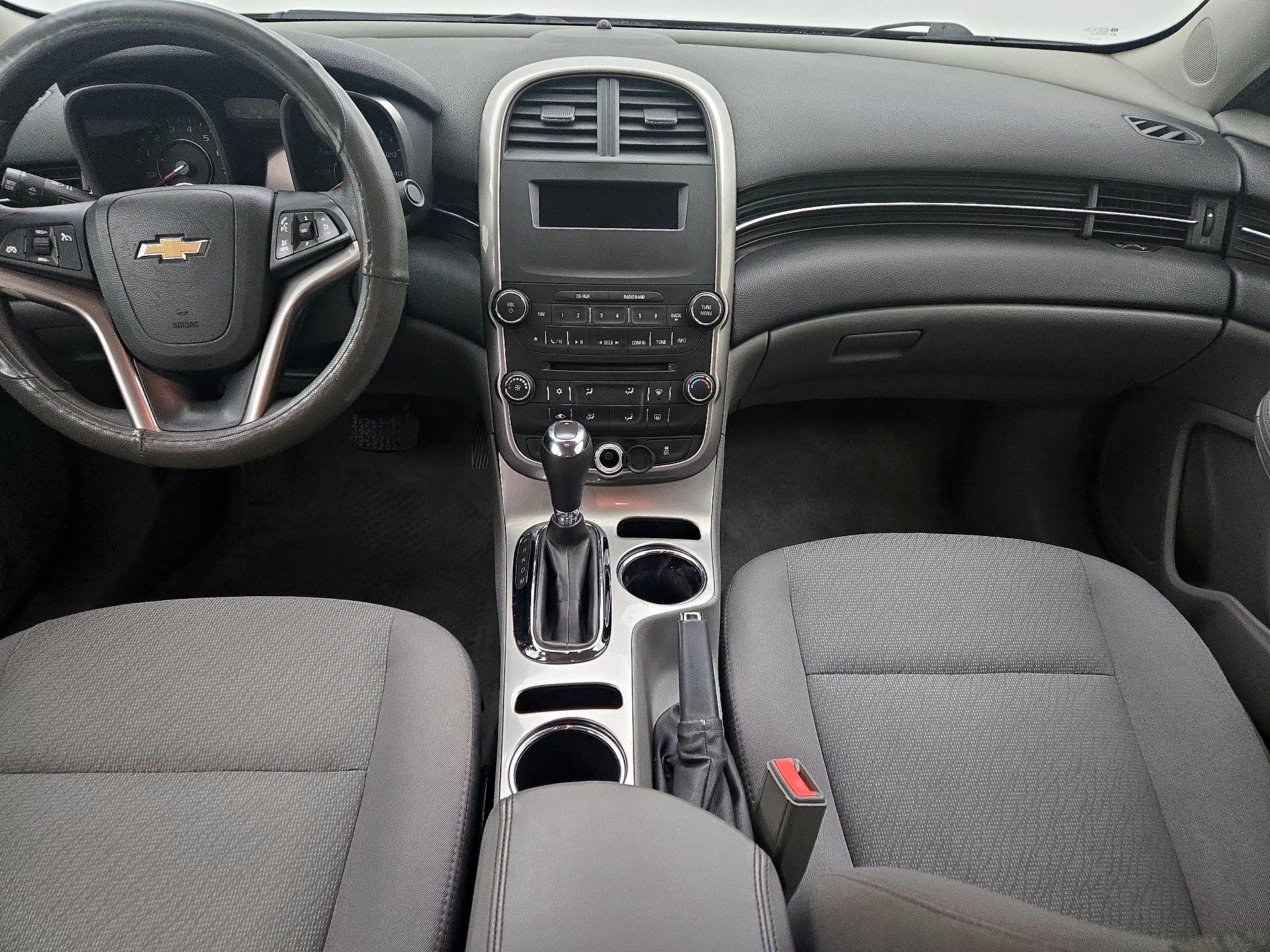 Thumbnail: 2015 Chevrolet Malibu - 9