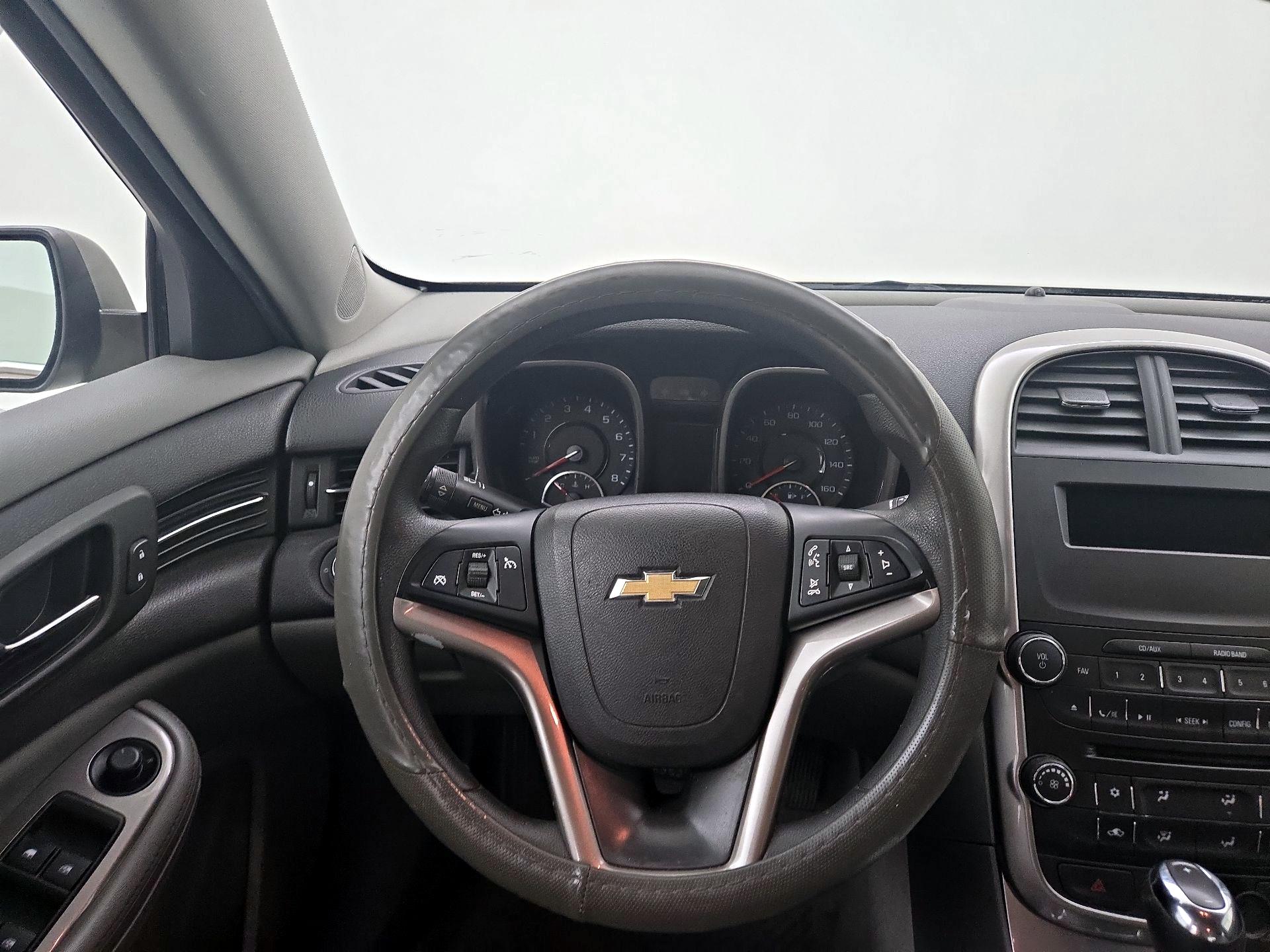 Thumbnail: 2015 Chevrolet Malibu - 10