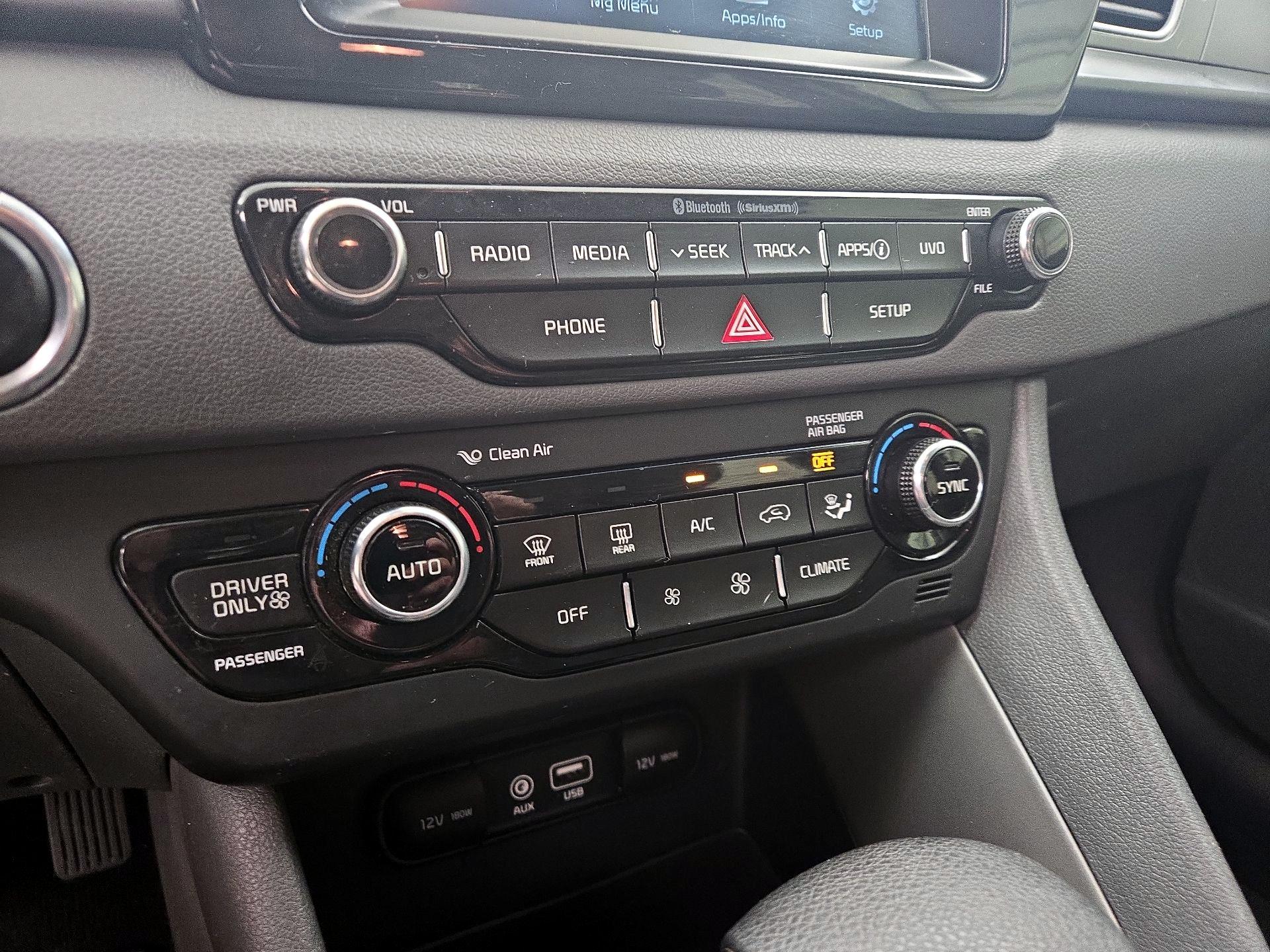 Thumbnail: 2018 Kia Niro - 16