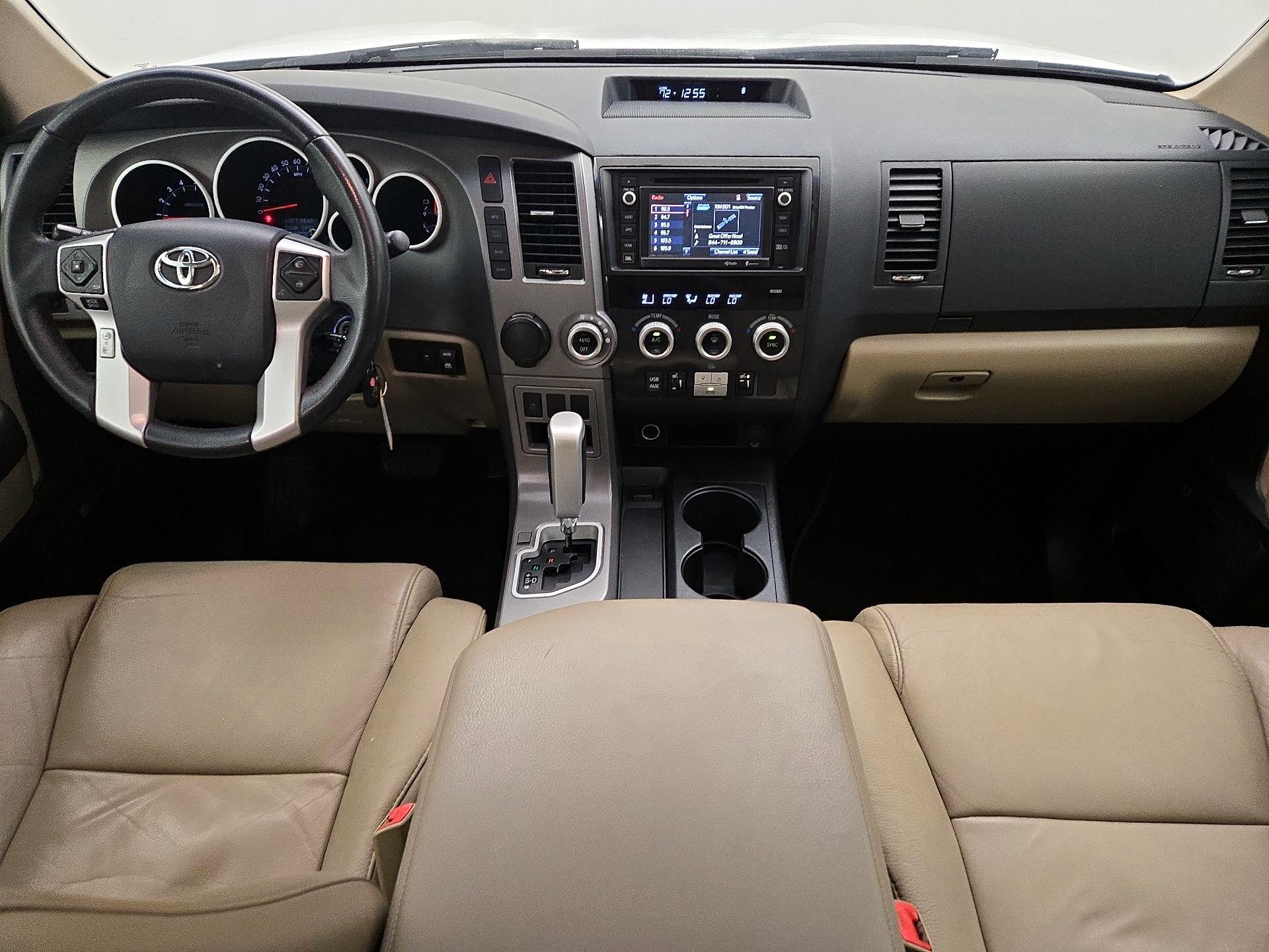 Thumbnail: 2015 Toyota Sequoia - 9