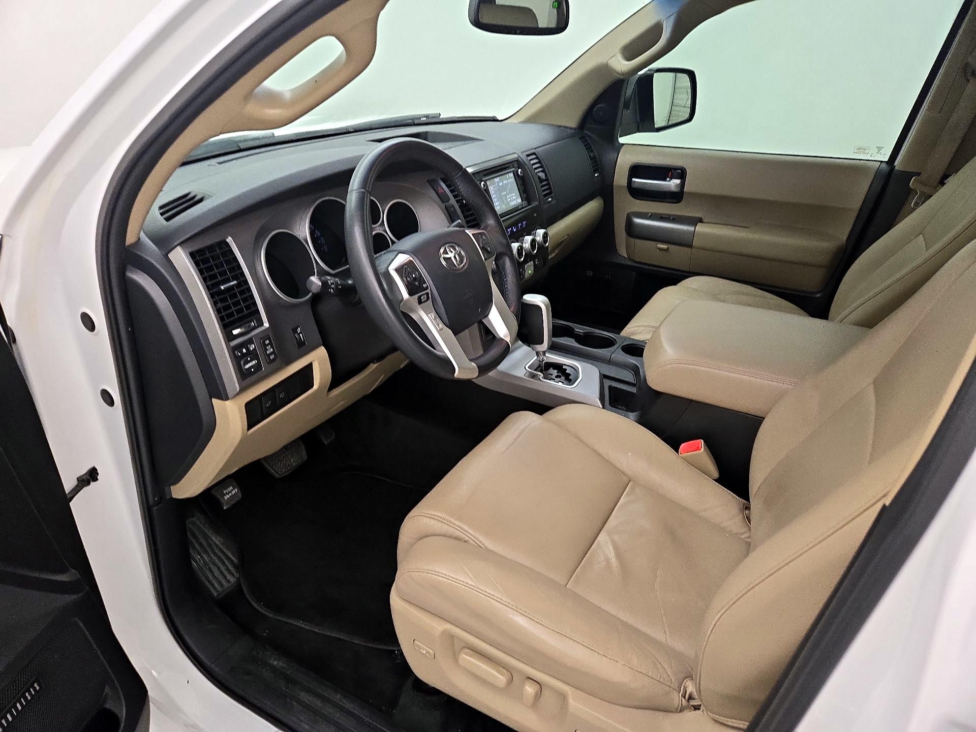 Thumbnail: 2015 Toyota Sequoia - 11