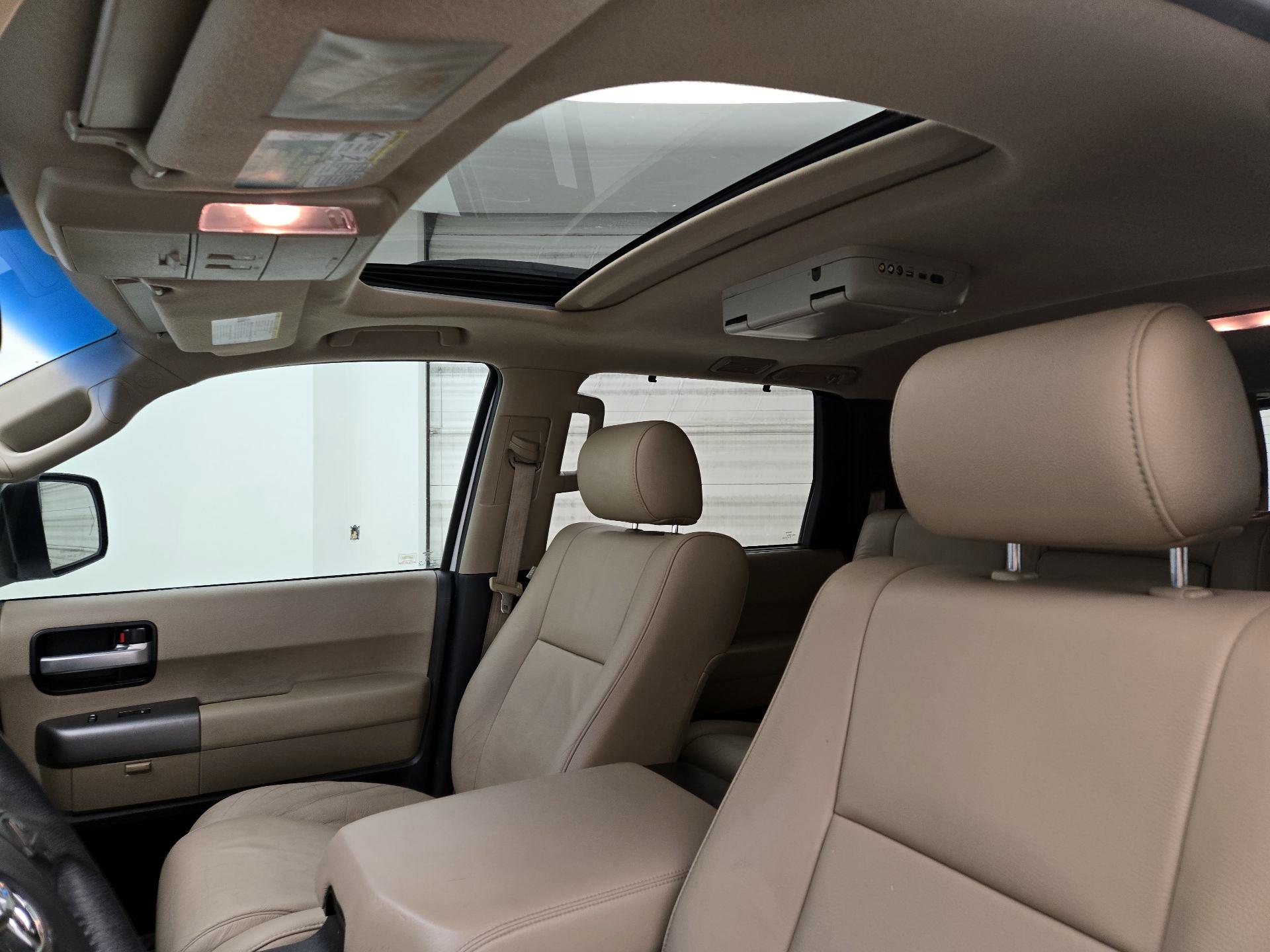 Thumbnail: 2015 Toyota Sequoia - 19