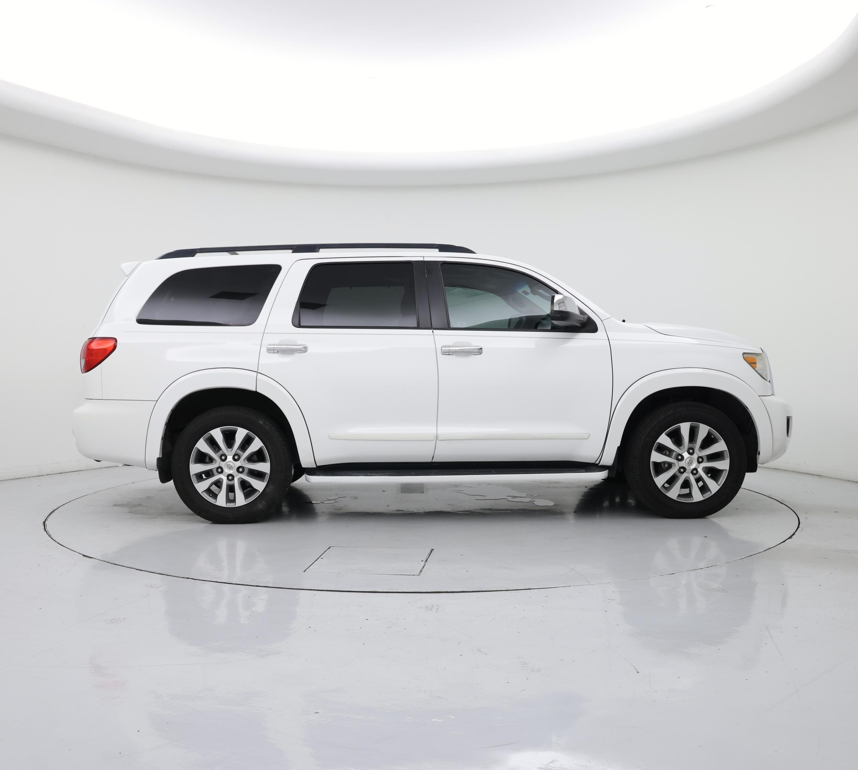 Thumbnail: 2015 Toyota Sequoia - 7