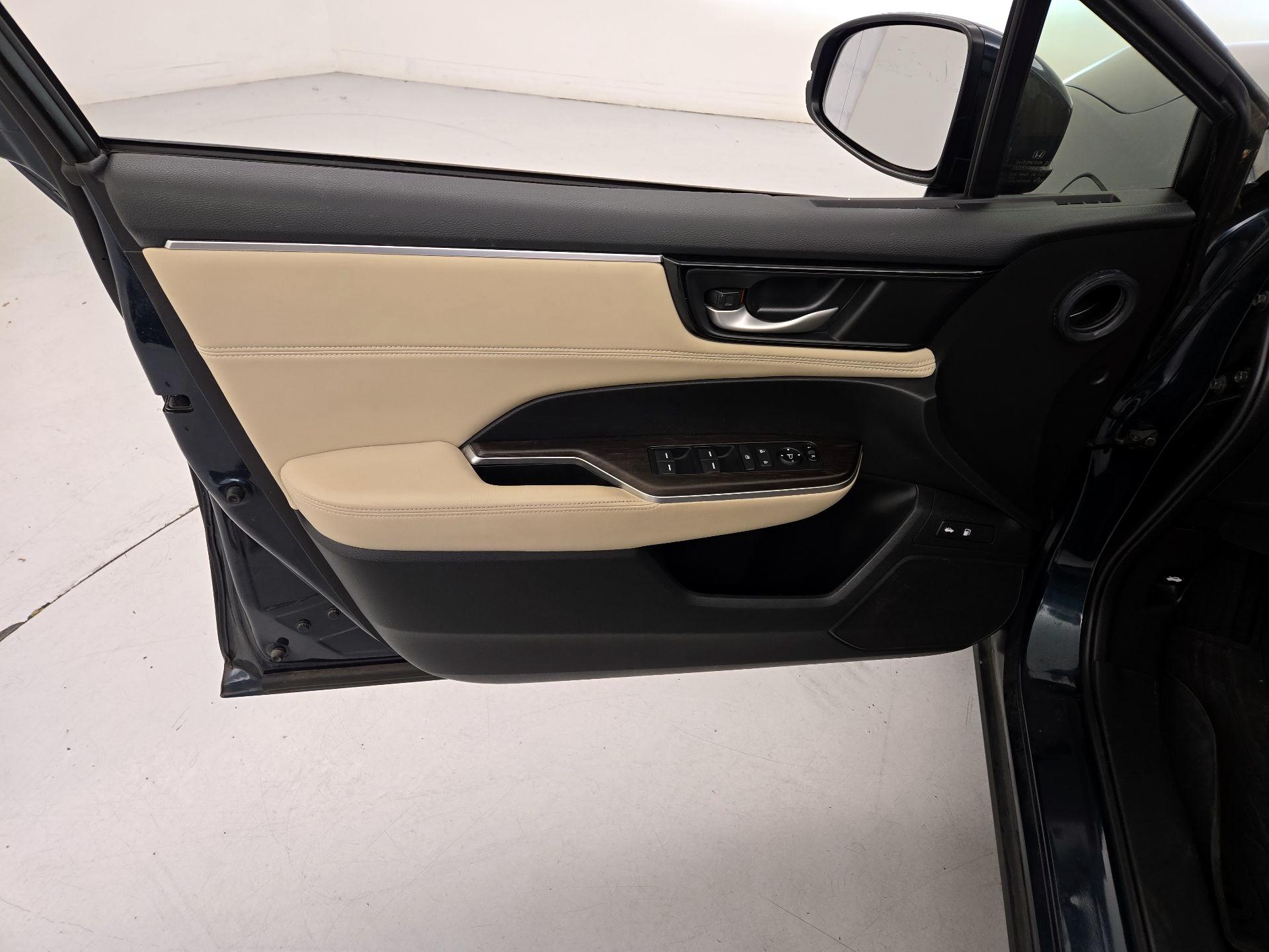 Thumbnail: 2018 Honda Clarity - 12