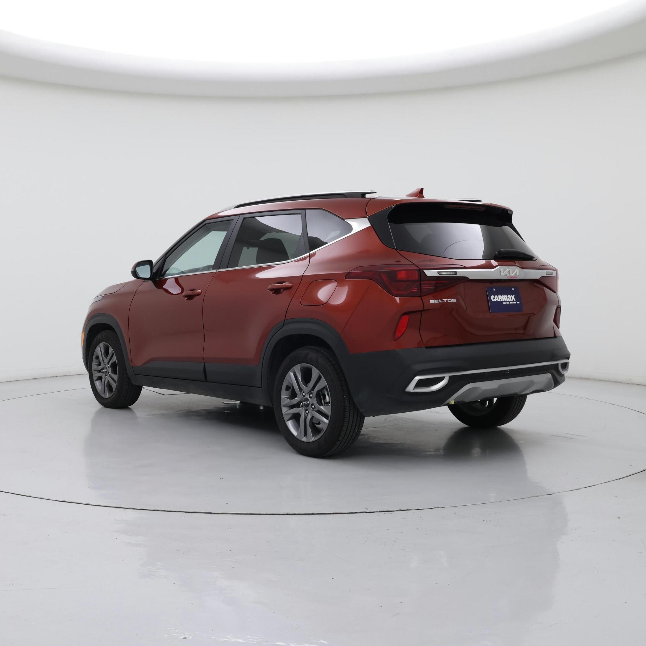 Thumbnail: 2023 Kia Seltos - 2