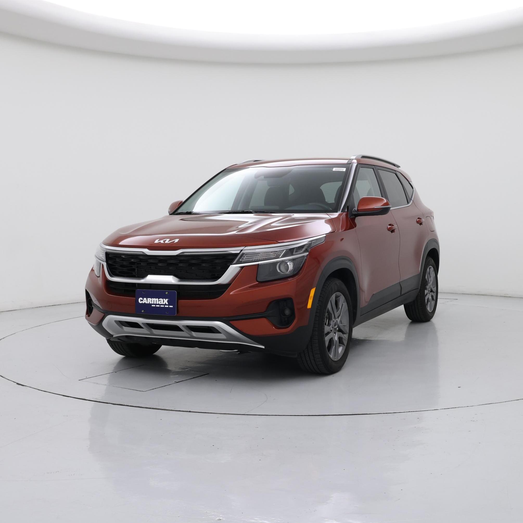 Thumbnail: 2023 Kia Seltos - 4