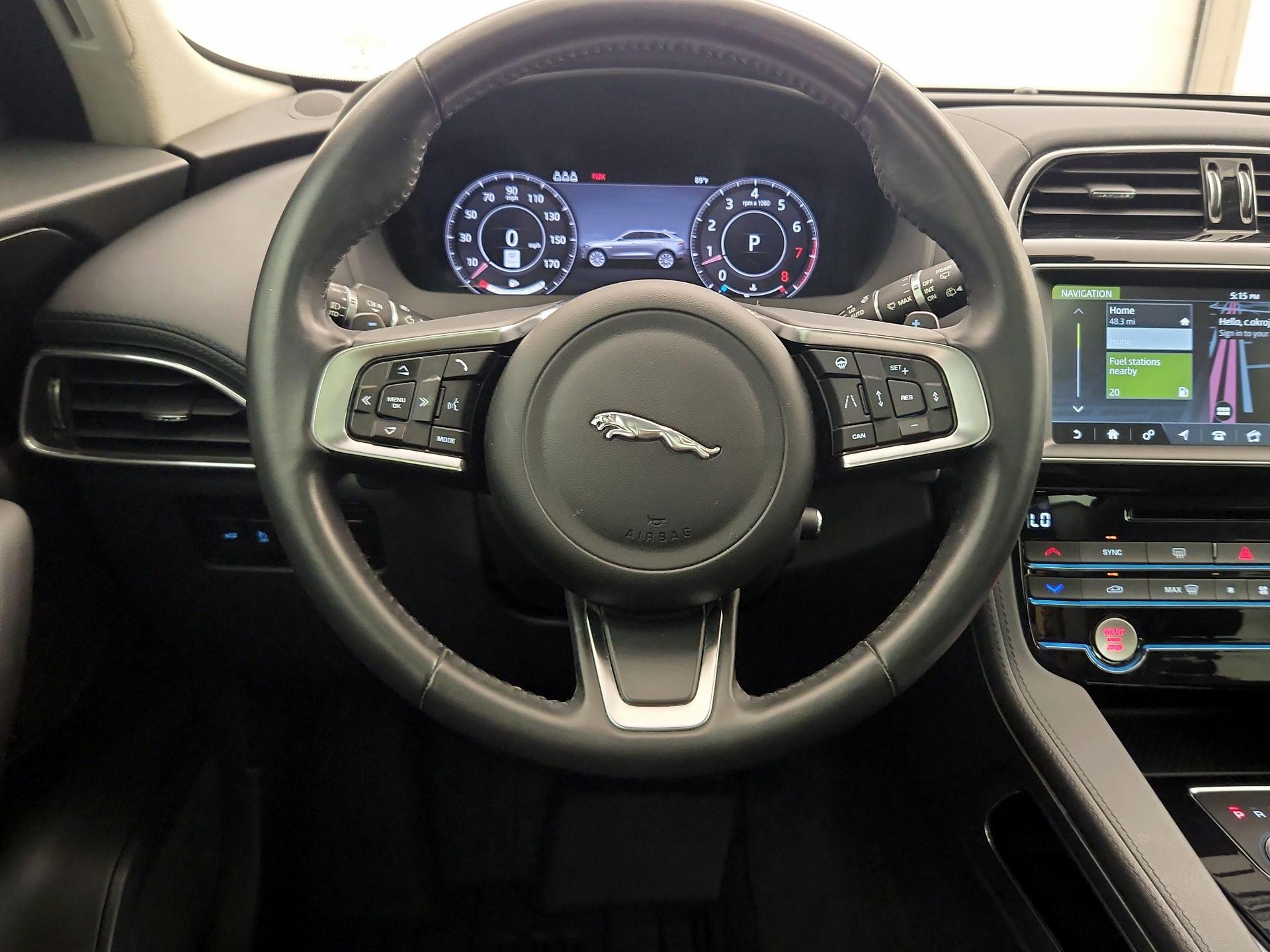 Thumbnail: 2020 Jaguar F-Pace - 10