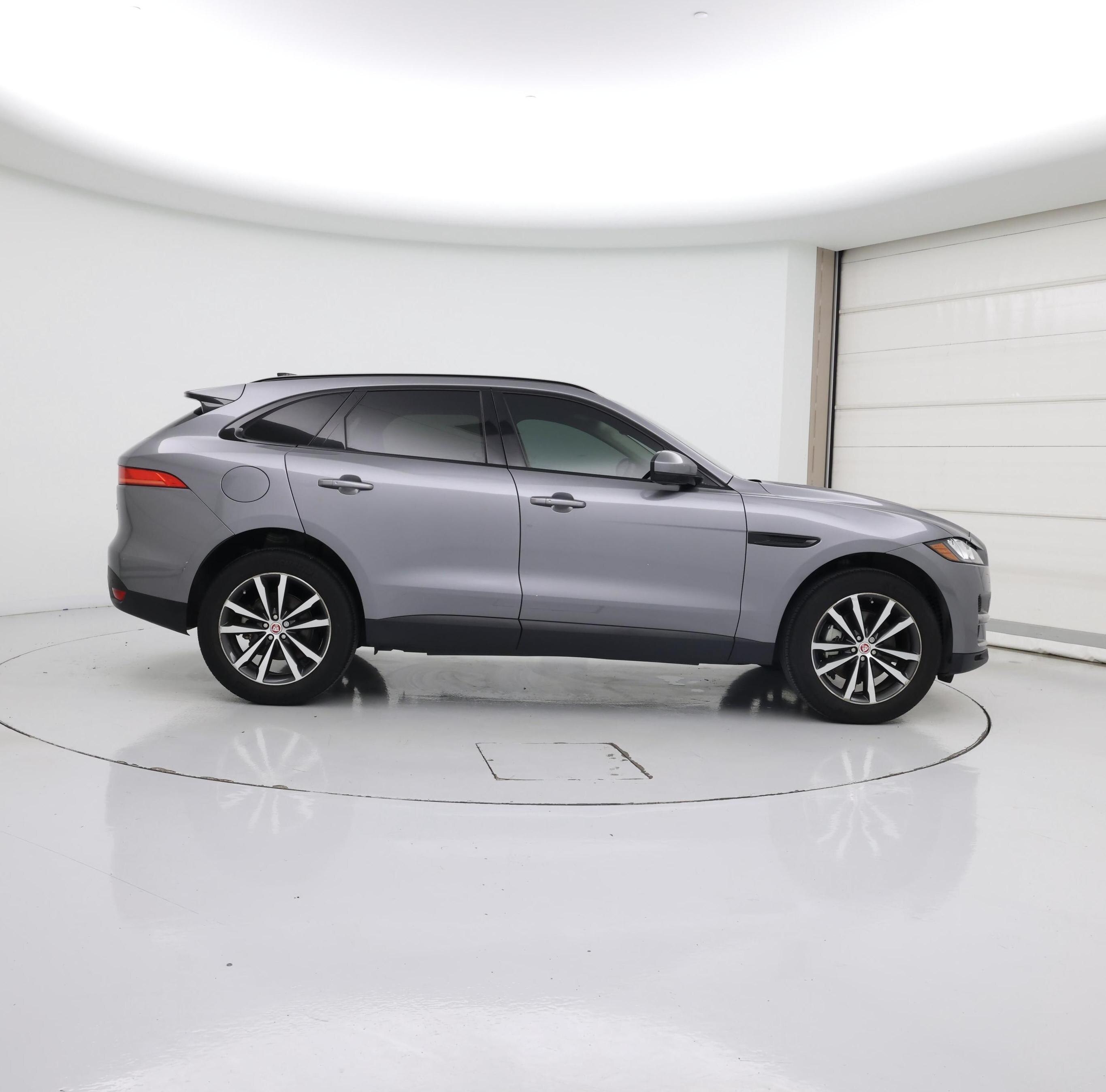 Thumbnail: 2020 Jaguar F-Pace - 7
