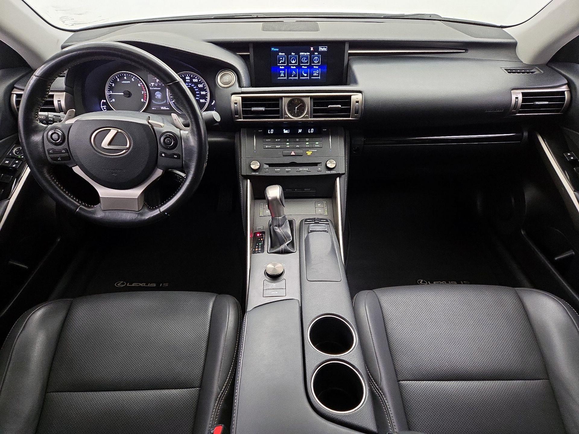 Thumbnail: 2016 Lexus IS - 9
