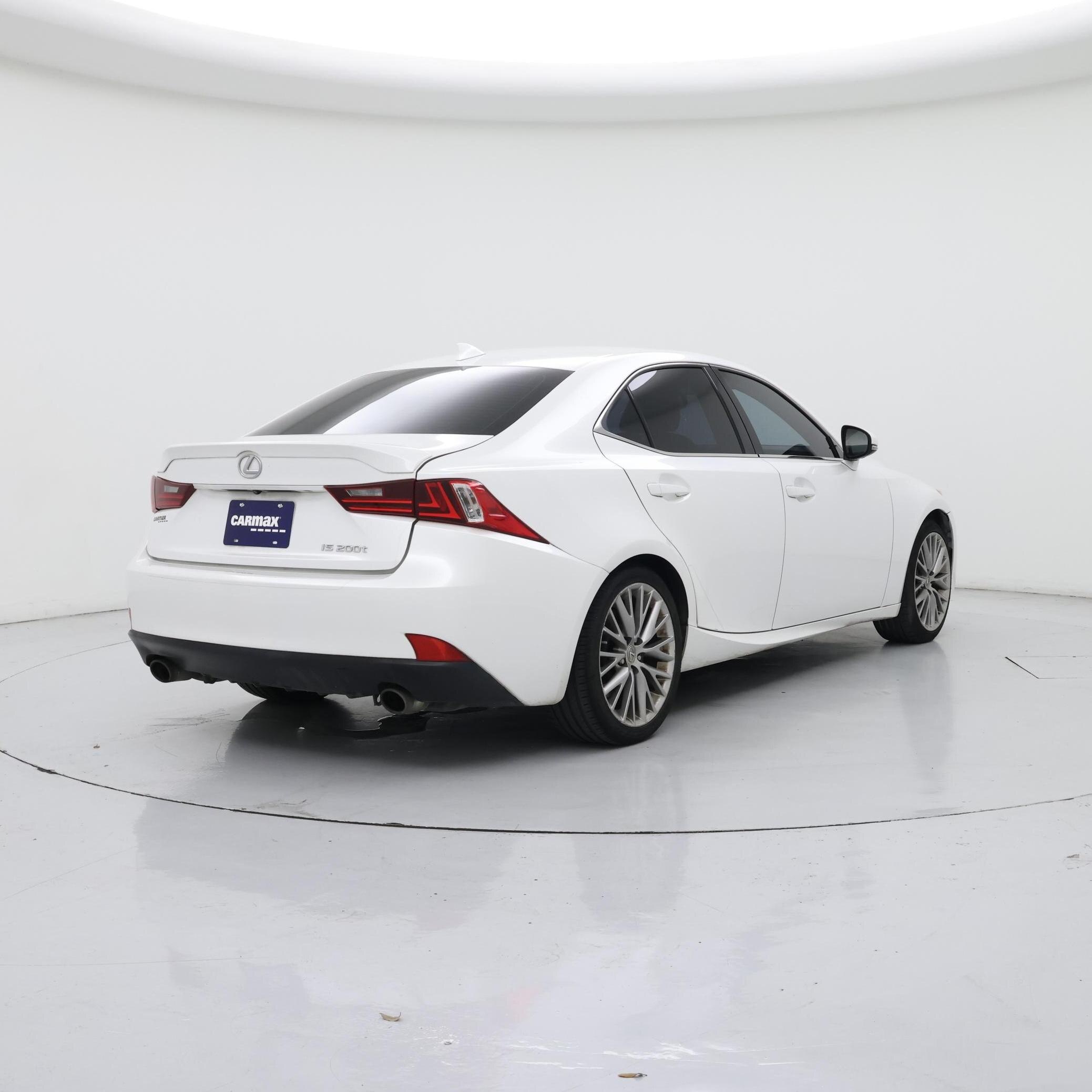 Thumbnail: 2016 Lexus IS - 8