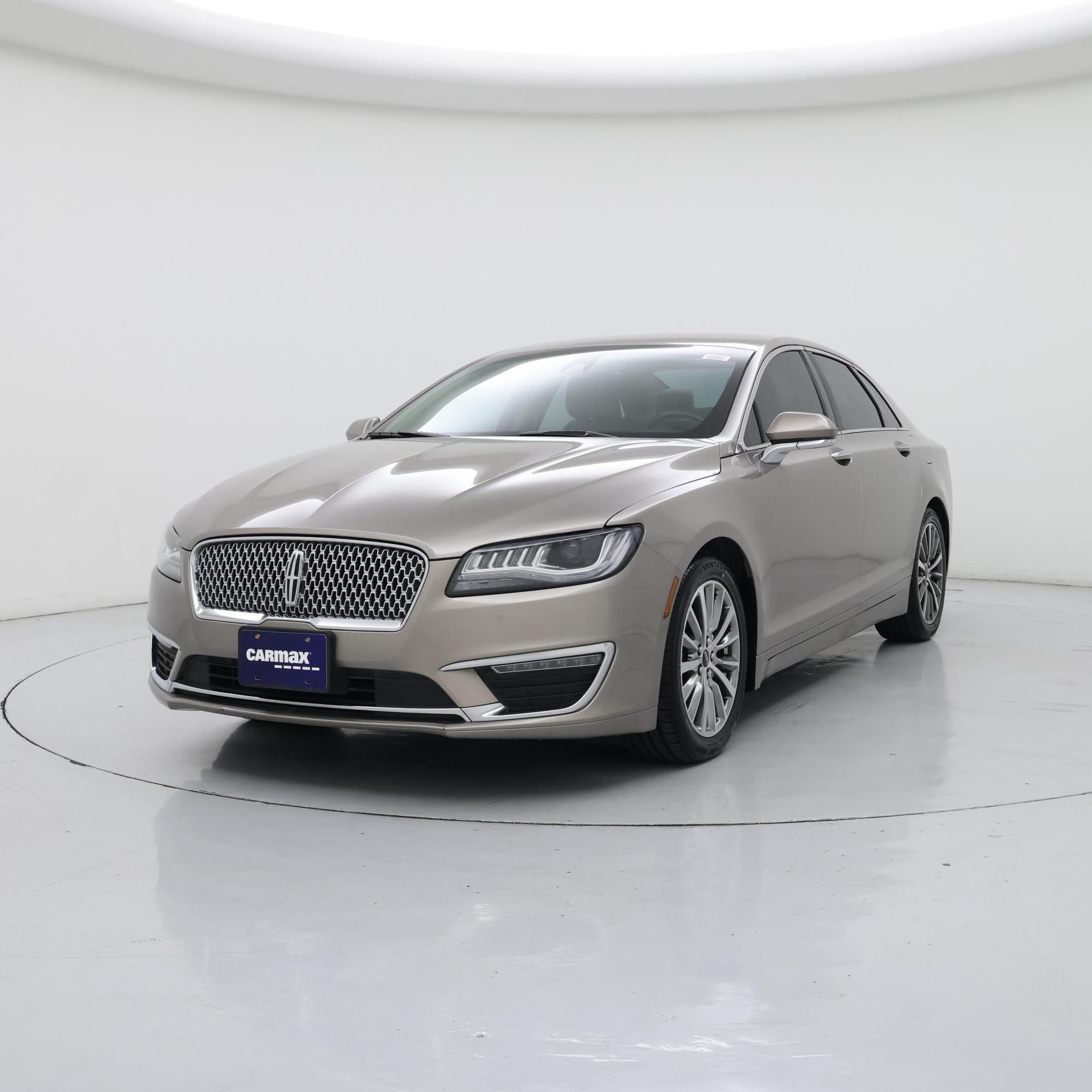 Thumbnail: 2019 Lincoln MKZ - 4