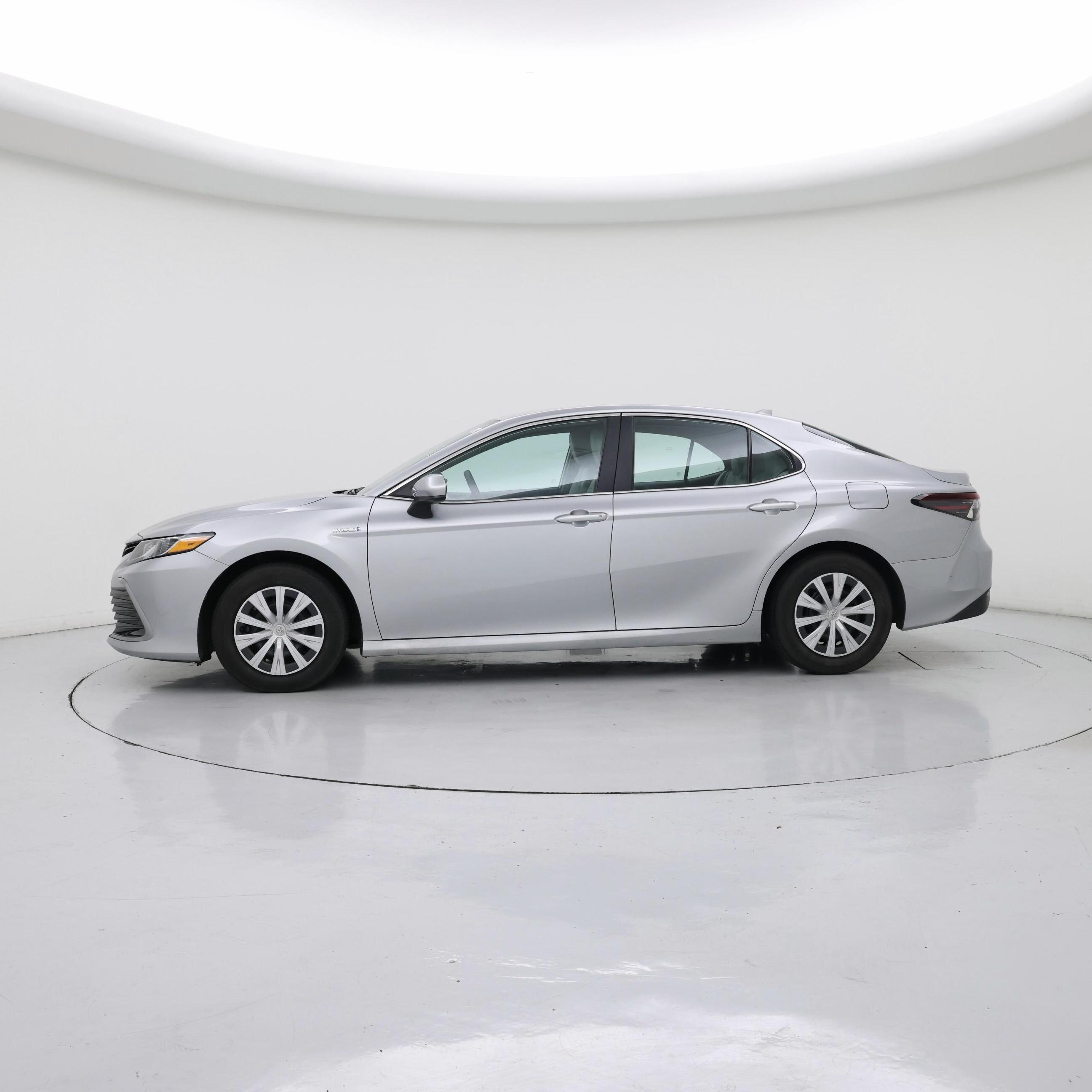 Thumbnail: 2021 Toyota Camry - 3