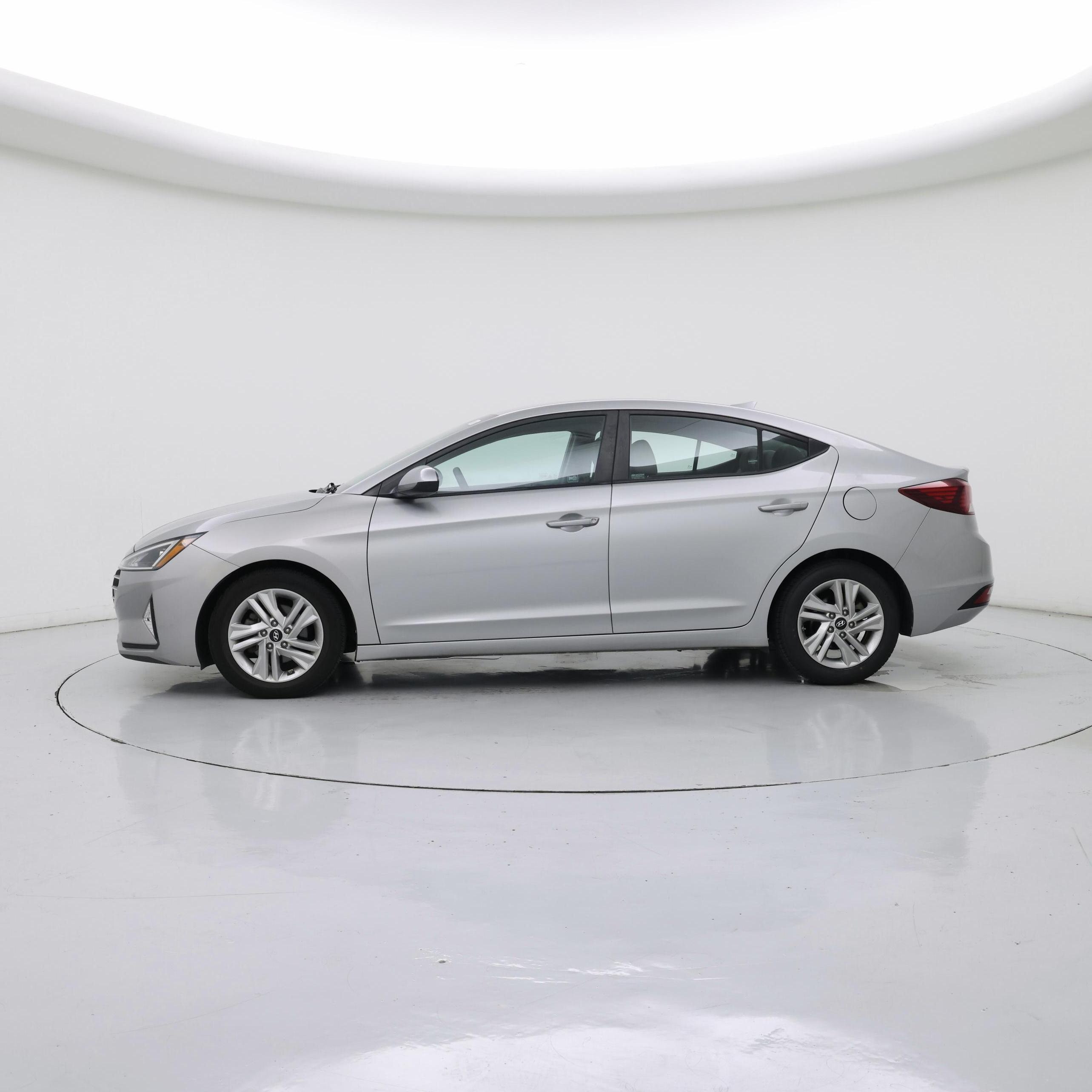 Thumbnail: 2020 Hyundai Elantra - 3