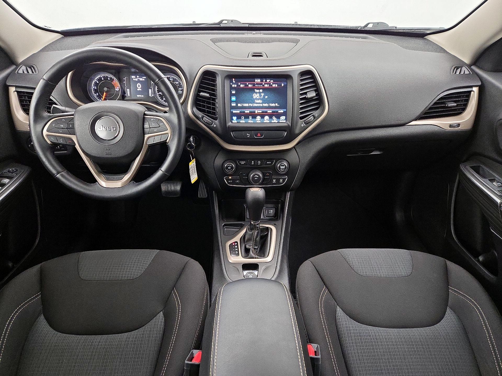 Thumbnail: 2017 Jeep Cherokee - 9