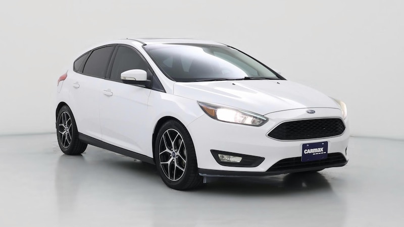 2017 Ford Focus SEL Hero Image