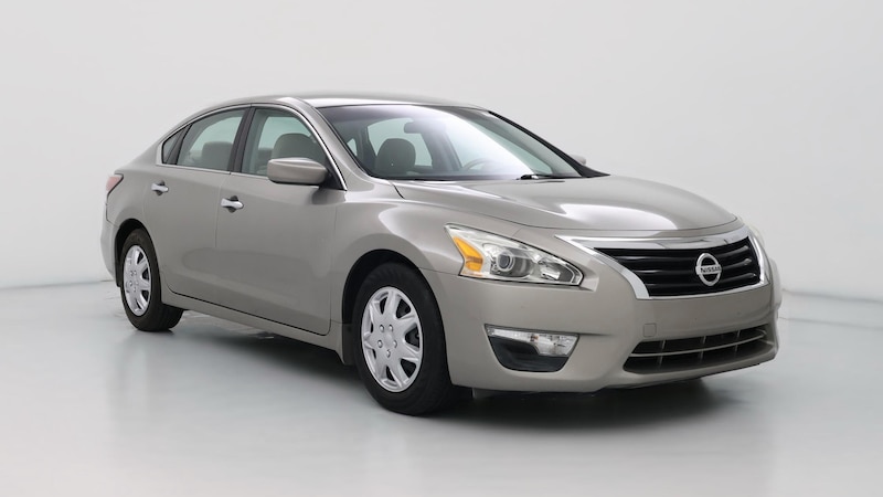 2015 Nissan Altima S Hero Image