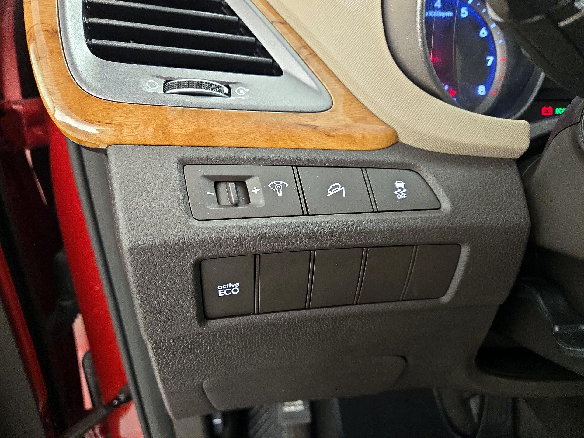 Thumbnail: 2016 Hyundai Santa Fe - 13